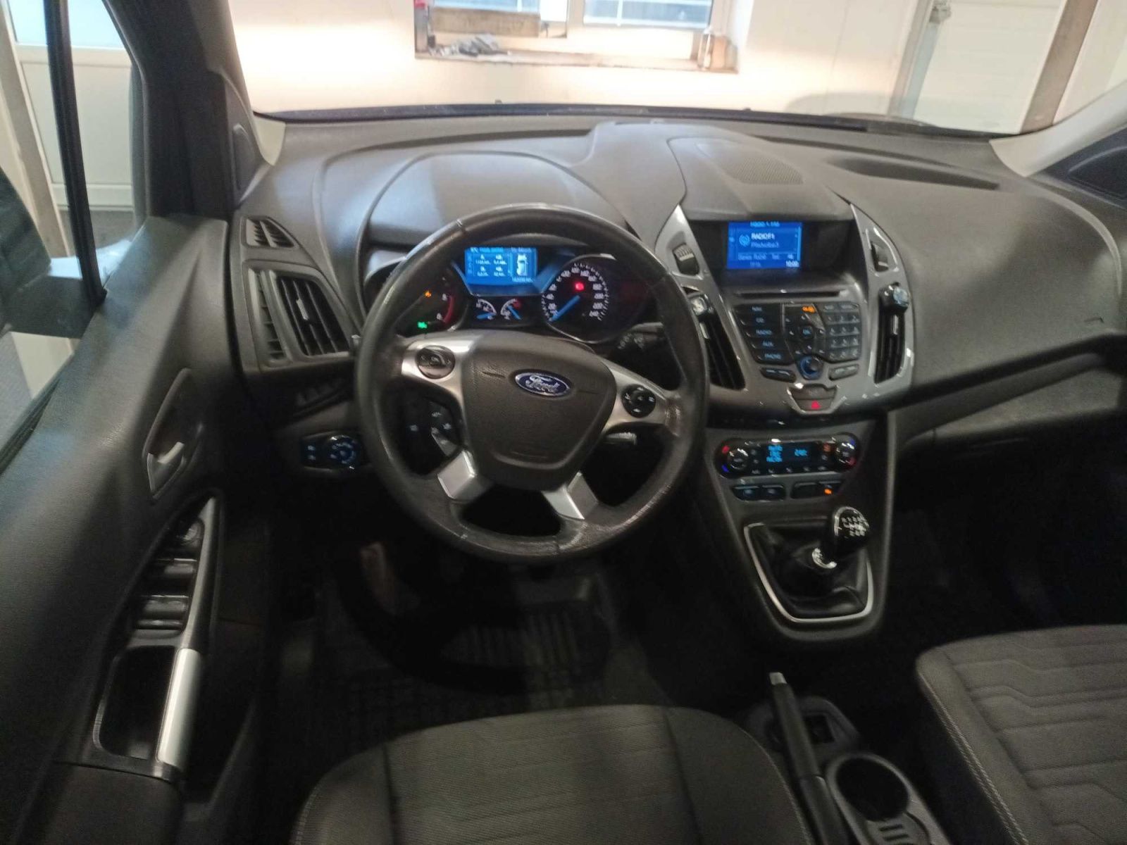 Ford Tourneo Connect, 1.6 TDCi, 5Míst, Klima, 1Maj - fotka 3