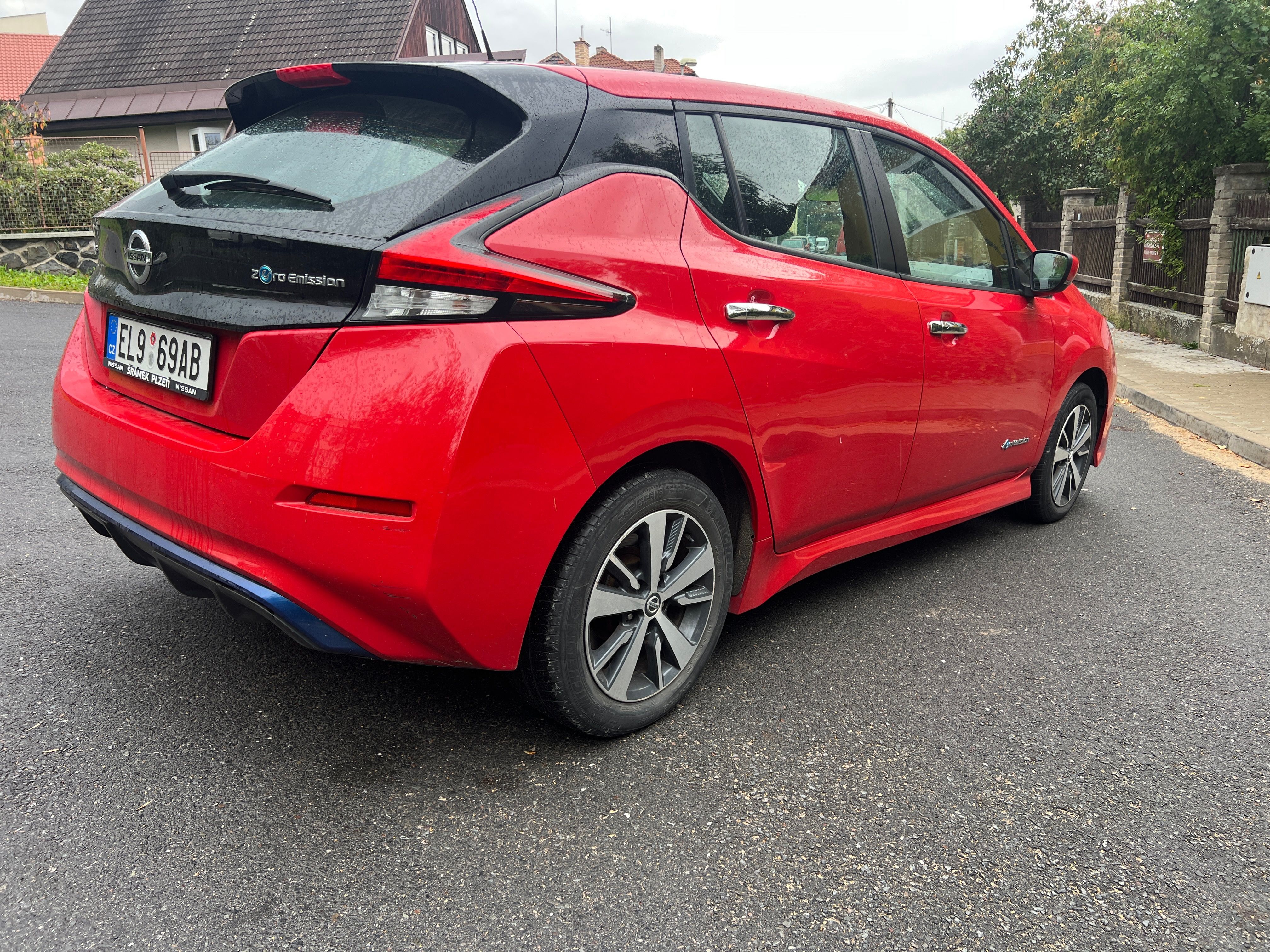 Nissan LEAF, 2019, baterie 100% - fotka 3