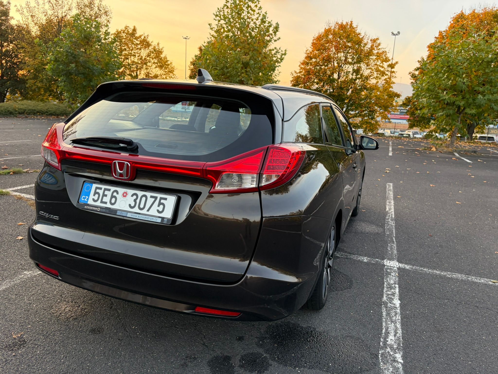 Honda Civic, 1.6 i-DTEC Tourer - fotka 6