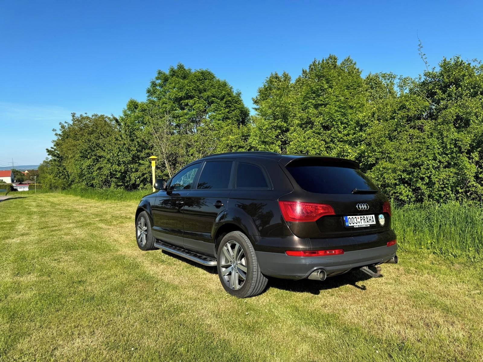 Audi Q7, V8, 7 míst PANO tažné servis - fotka 4