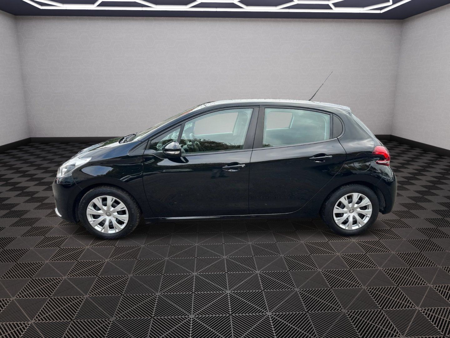 Peugeot 208, 1,2 61kw - fotka 4
