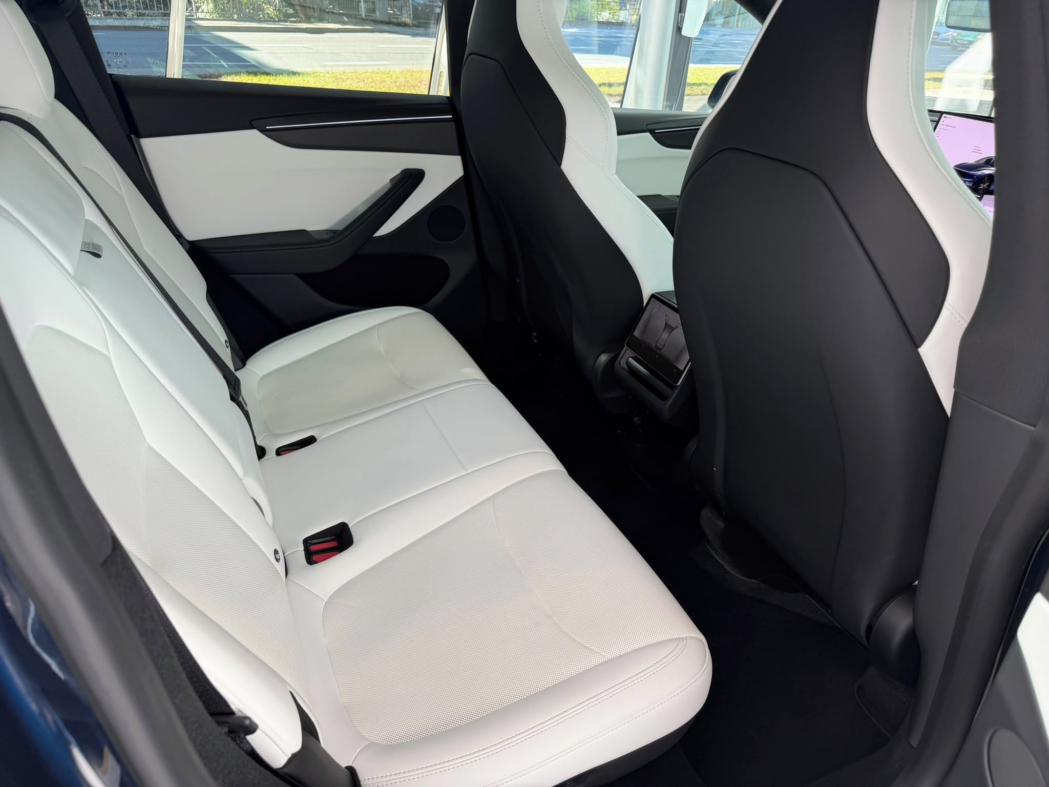 Tesla Model Y, Performance 3/2026 Tažné - fotka 5