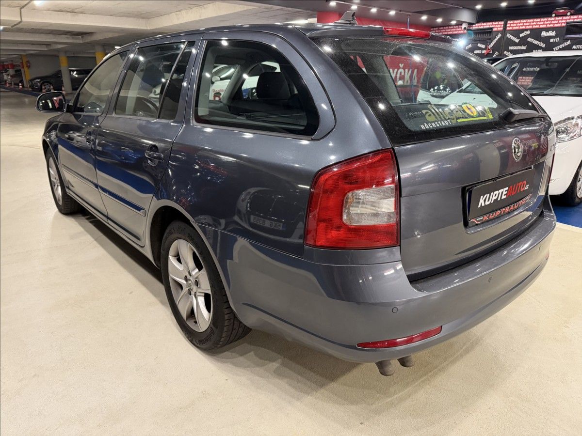 Škoda Octavia, 2,0 TDI - TOP STAV ! - fotka 4