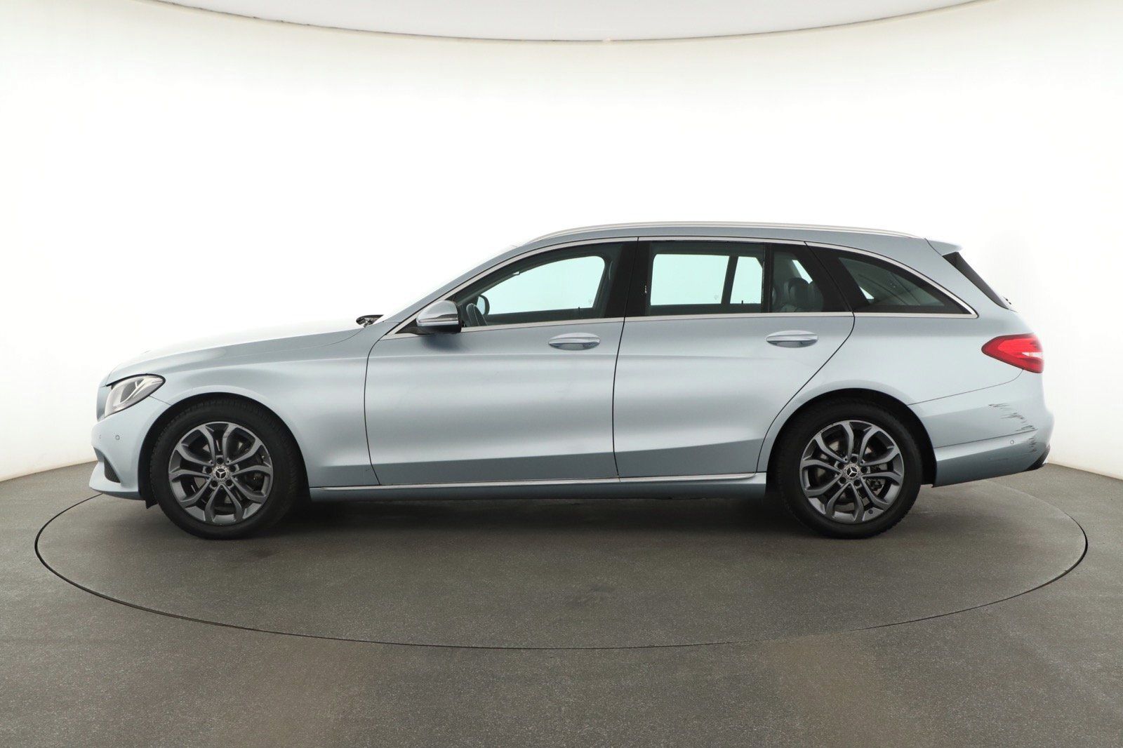 Mercedes-Benz Třídy C, 220 d, Automat, Kůže, Navi - fotka 3