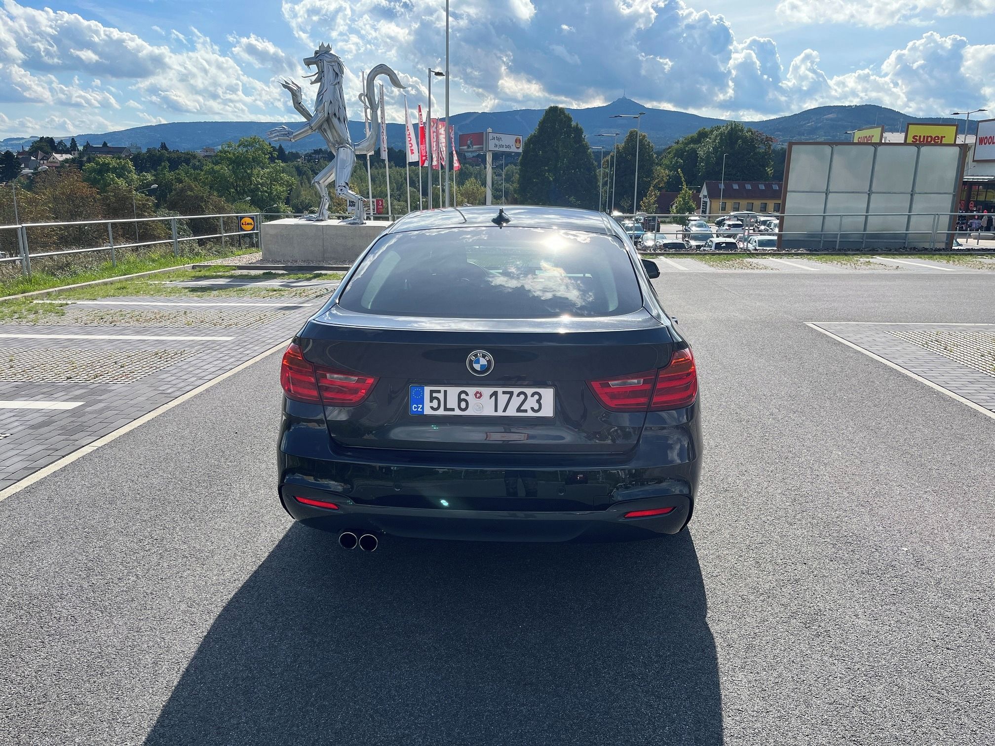 BMW Řada 3, 335d GT xDrive M-packet Shadow - fotka 4