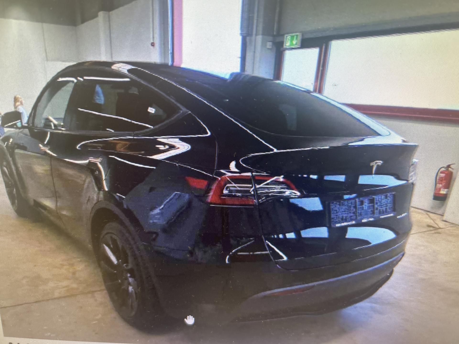 Tesla Model Y, LONG RANGE DUAL MOTOR 94,4% - fotka 2