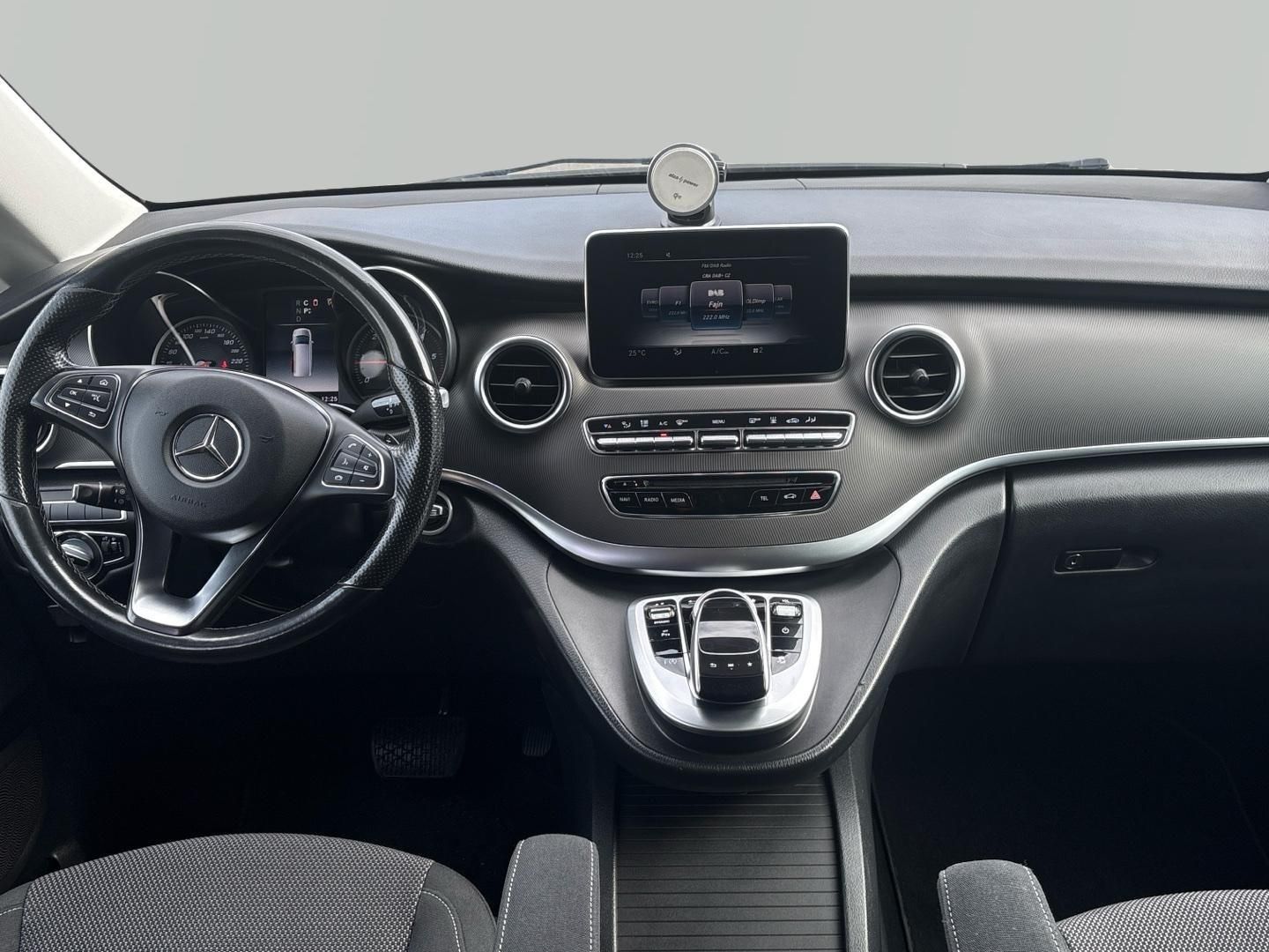Mercedes-Benz Třídy V, V-Class 250d L 4MATIC - fotka 5