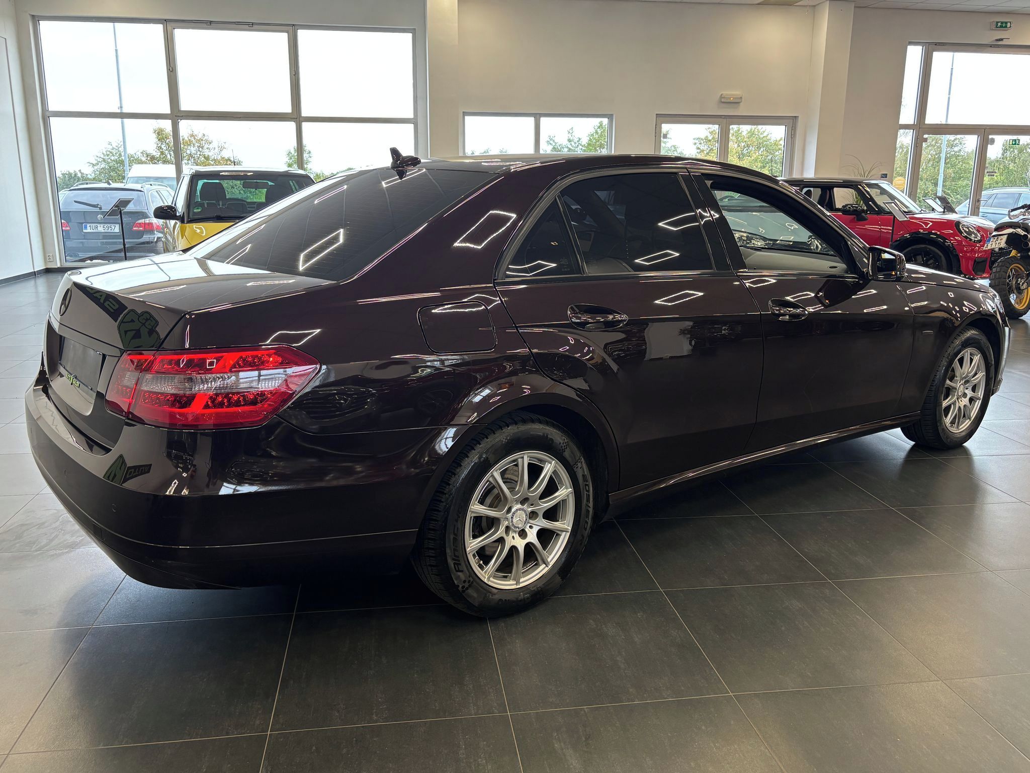 Mercedes-Benz Třídy E, E 200 CDI 100kW Automat - fotka 5