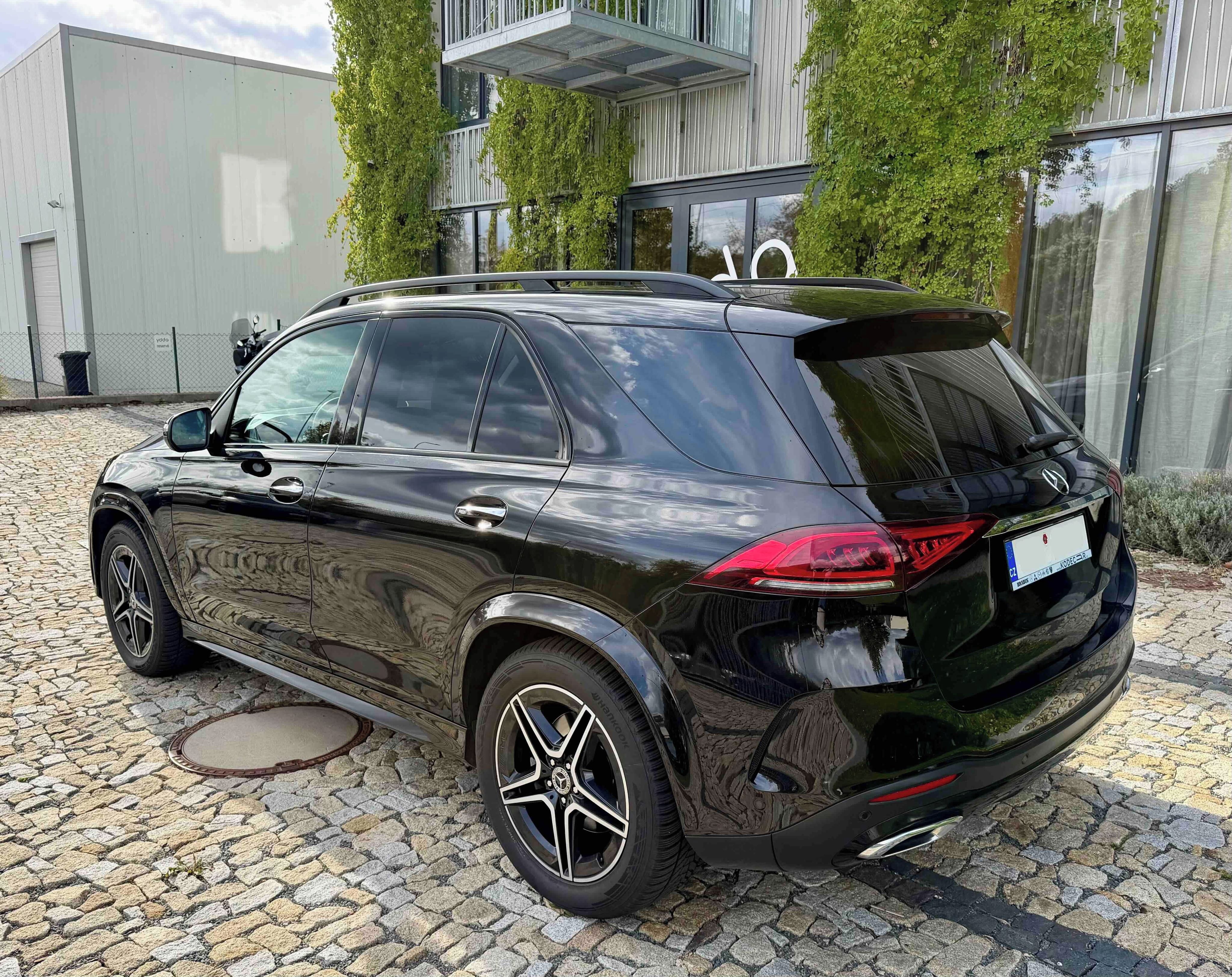Mercedes-Benz GLE, Mercedes Benz GLE 350d AMG - fotka 4