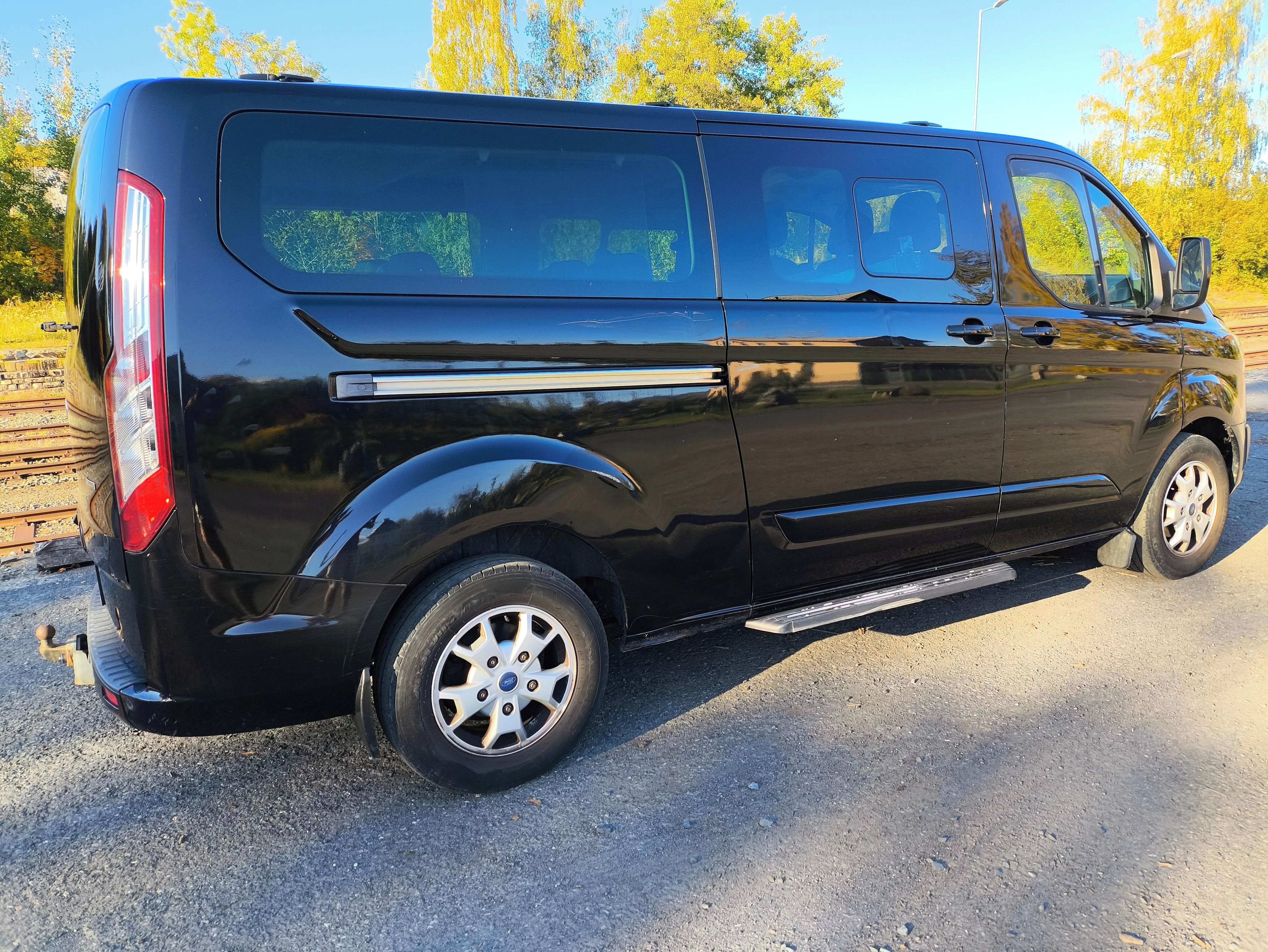 Ford Tourneo Custom, 2.2 TDCi, Titanium - fotka 5
