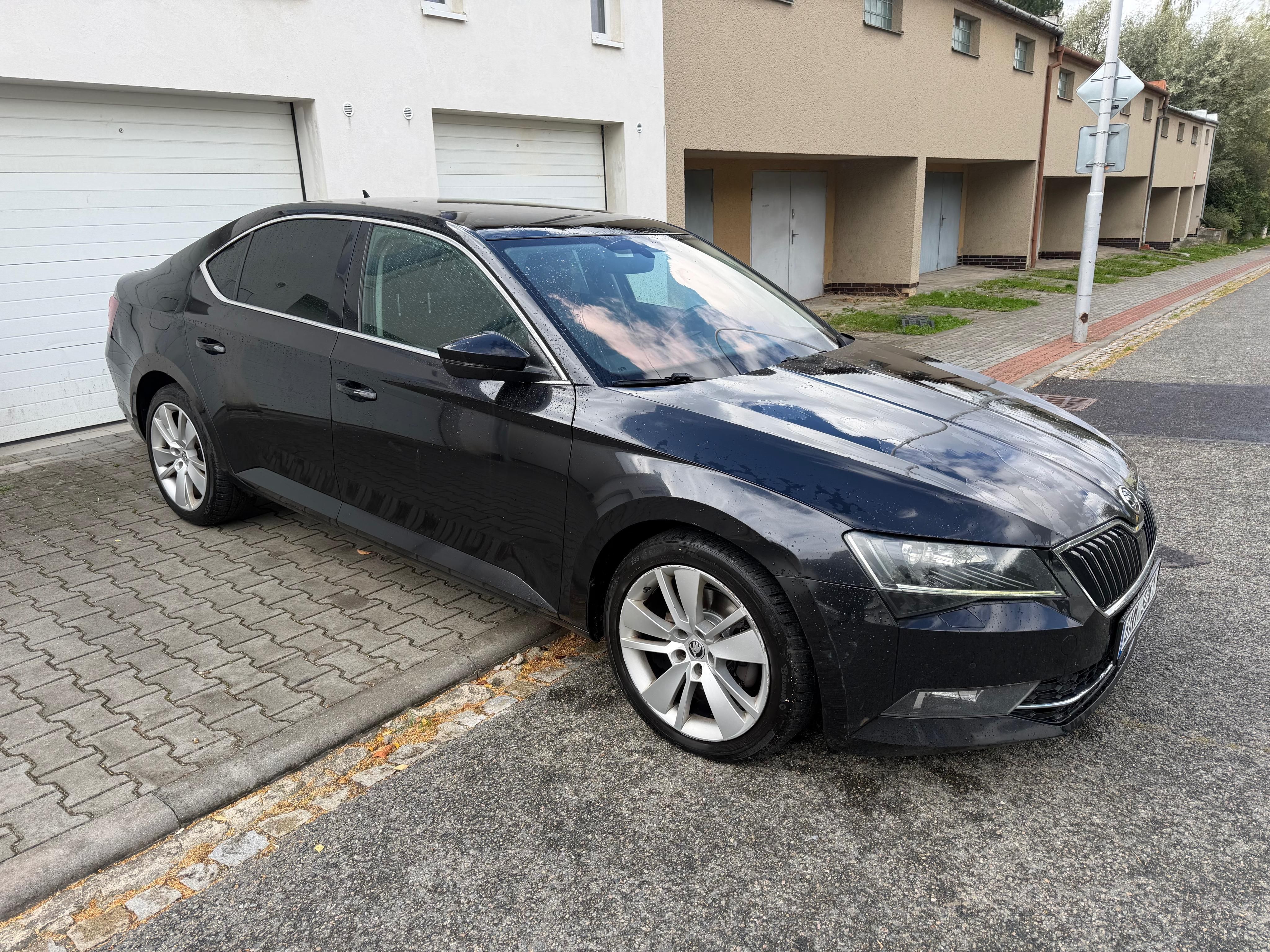 Škoda Superb, 2.0tdi, dsg,alcantara, navi - fotka 6