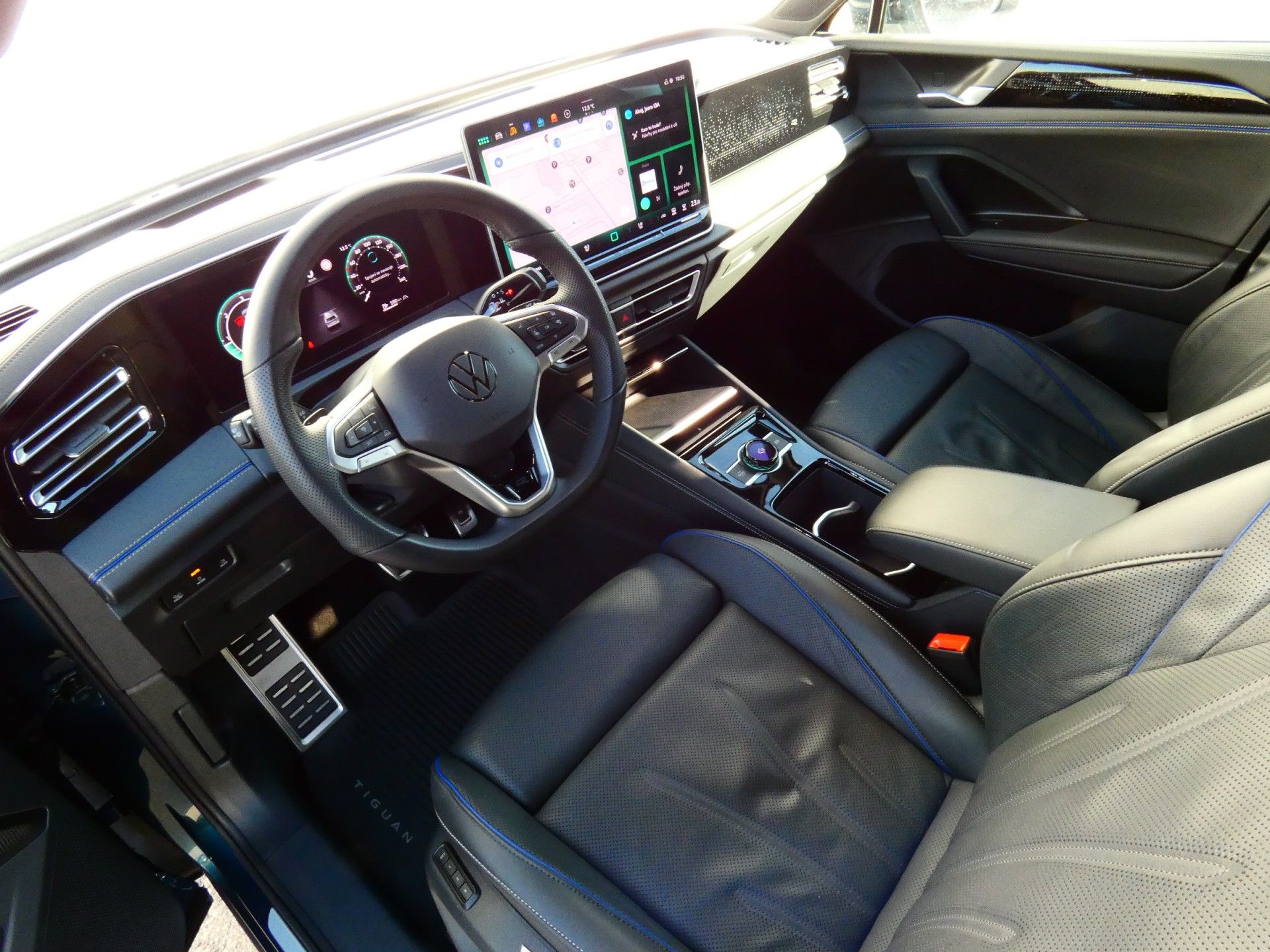 Volkswagen Tiguan, R-Line 2.0 TDI 142KW 4MOTION - fotka 5