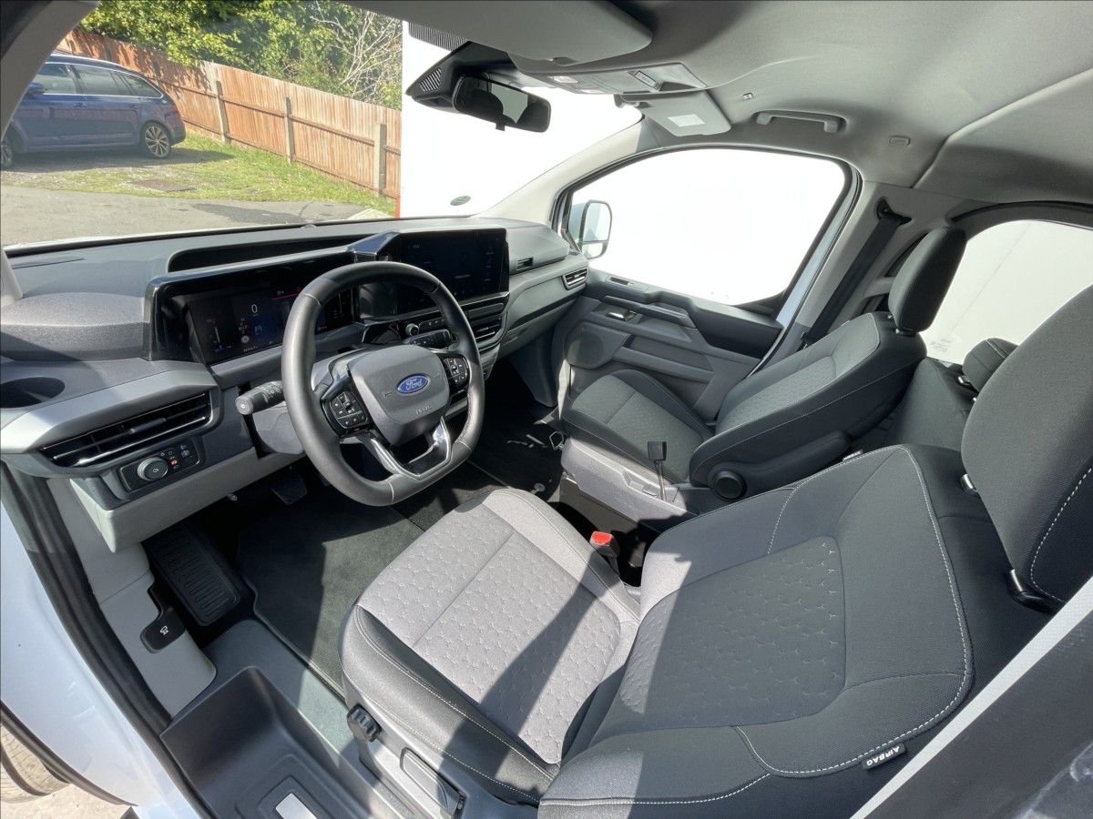 Ford Tourneo Custom, 2,0 EcoBlue AWD A8 Titanium L2 - fotka 5