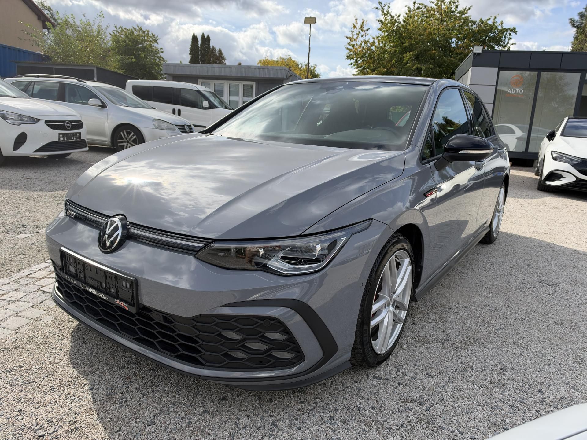 Volkswagen Golf, GTI 2.0 TSI 180 KW - fotka 3