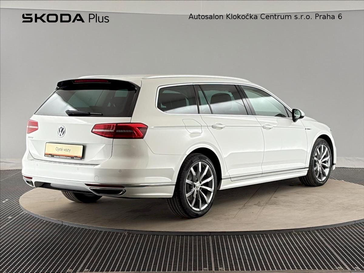 Volkswagen Passat, TDI110 kW R-line - fotka 2