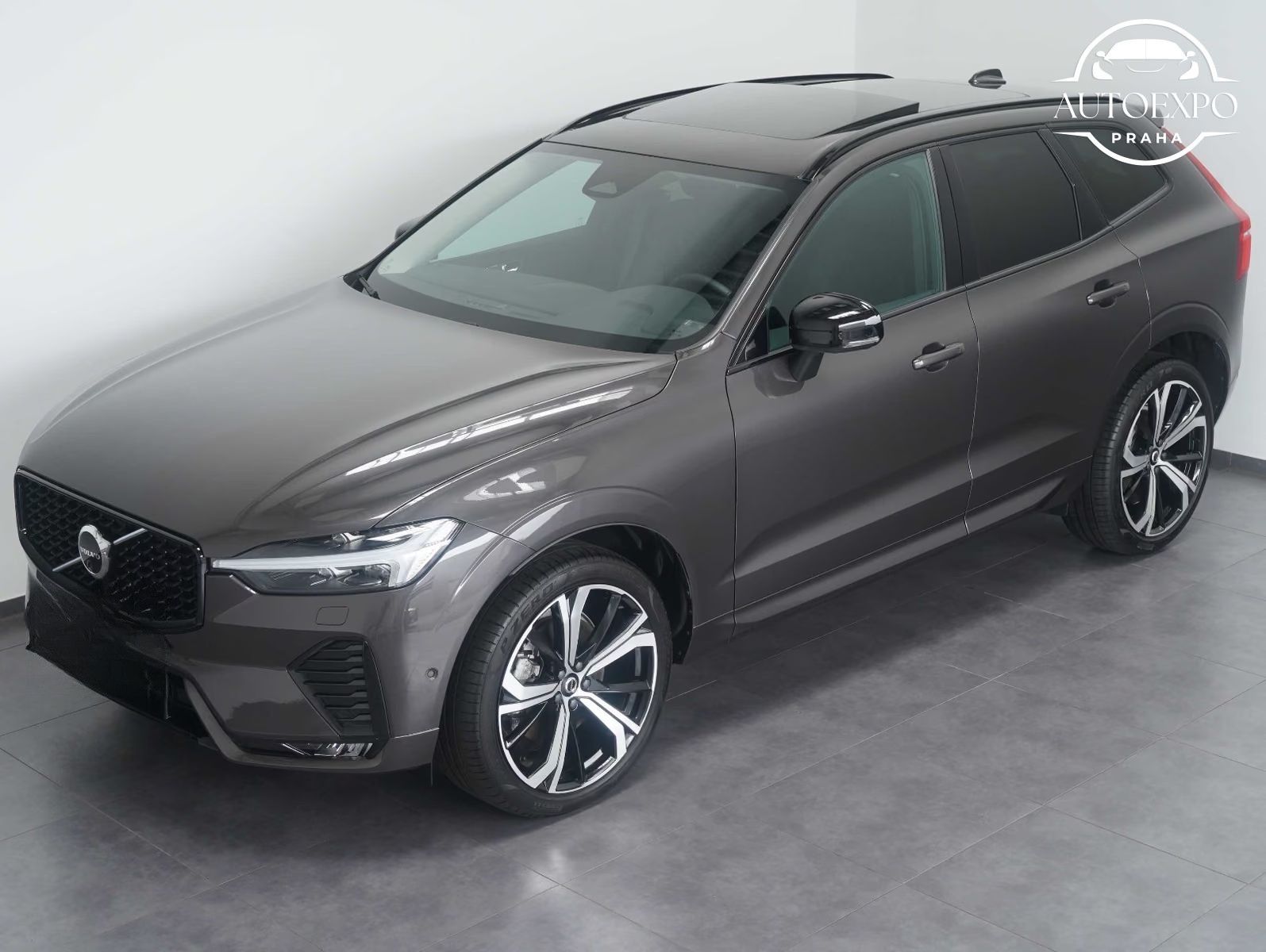 Volvo XC60, B4 B Plus Dark*LED*PANORAMA - fotka 5