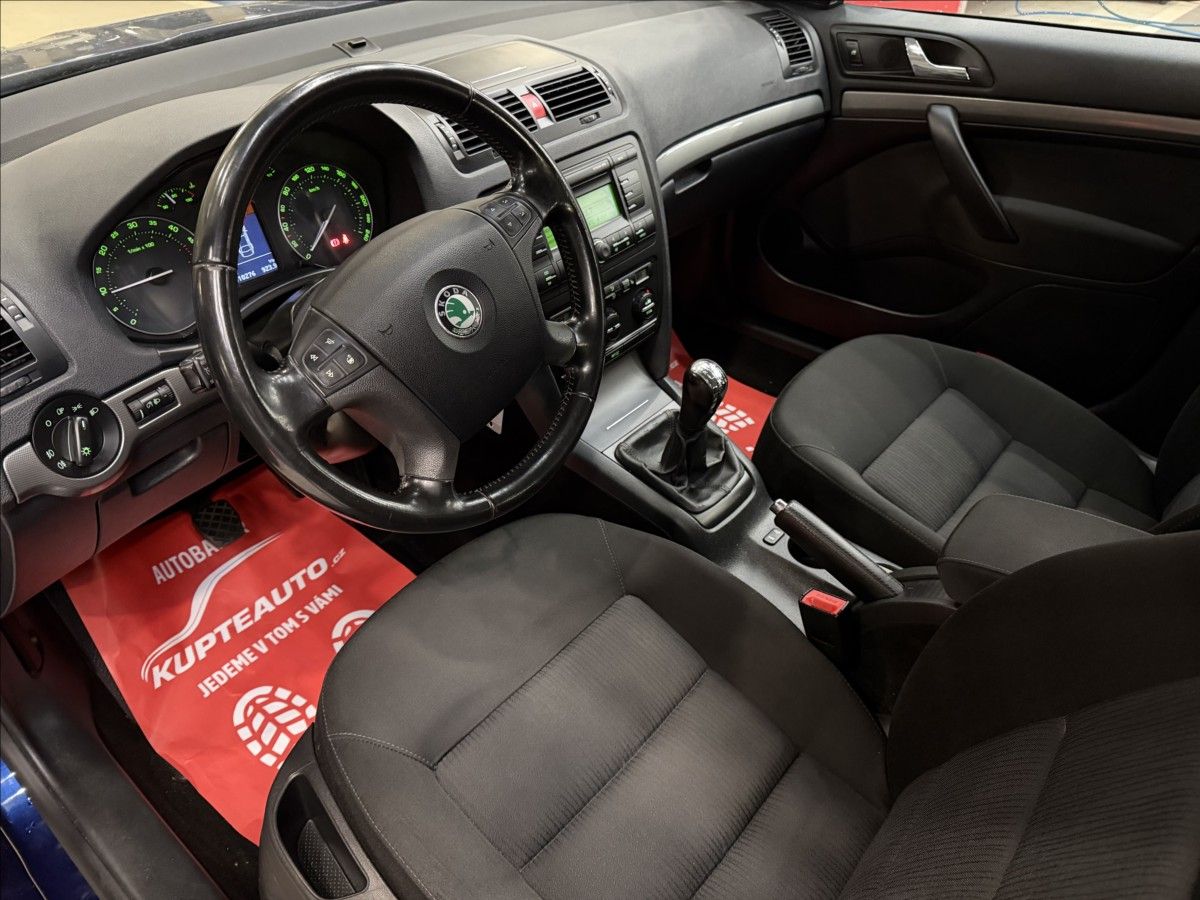 Škoda Octavia, 2,0 TDI - TOP STAV ! - fotka 5