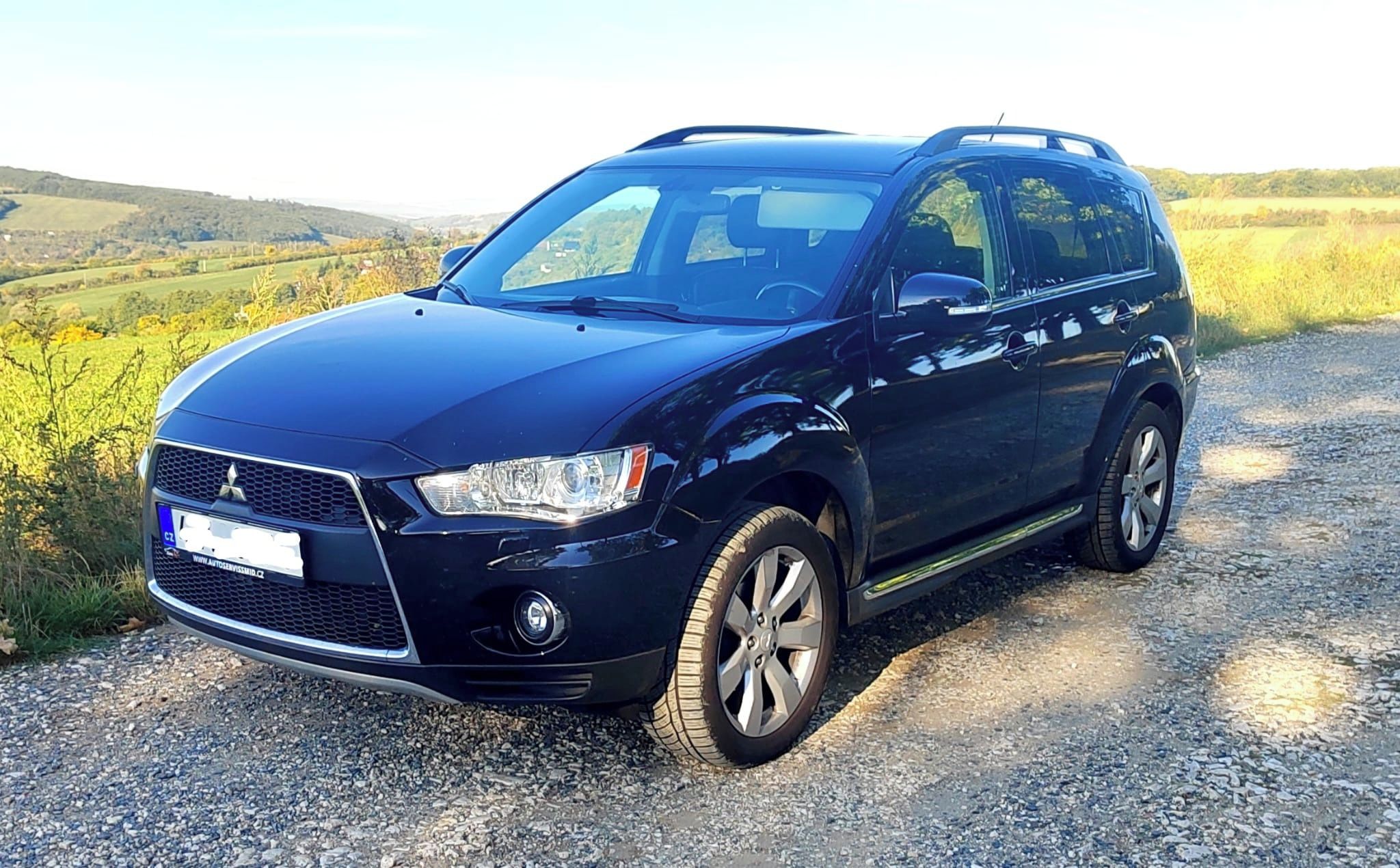 Mitsubishi Outlander, 2.2 DI-D, 4x4, 7 míst, rodinné