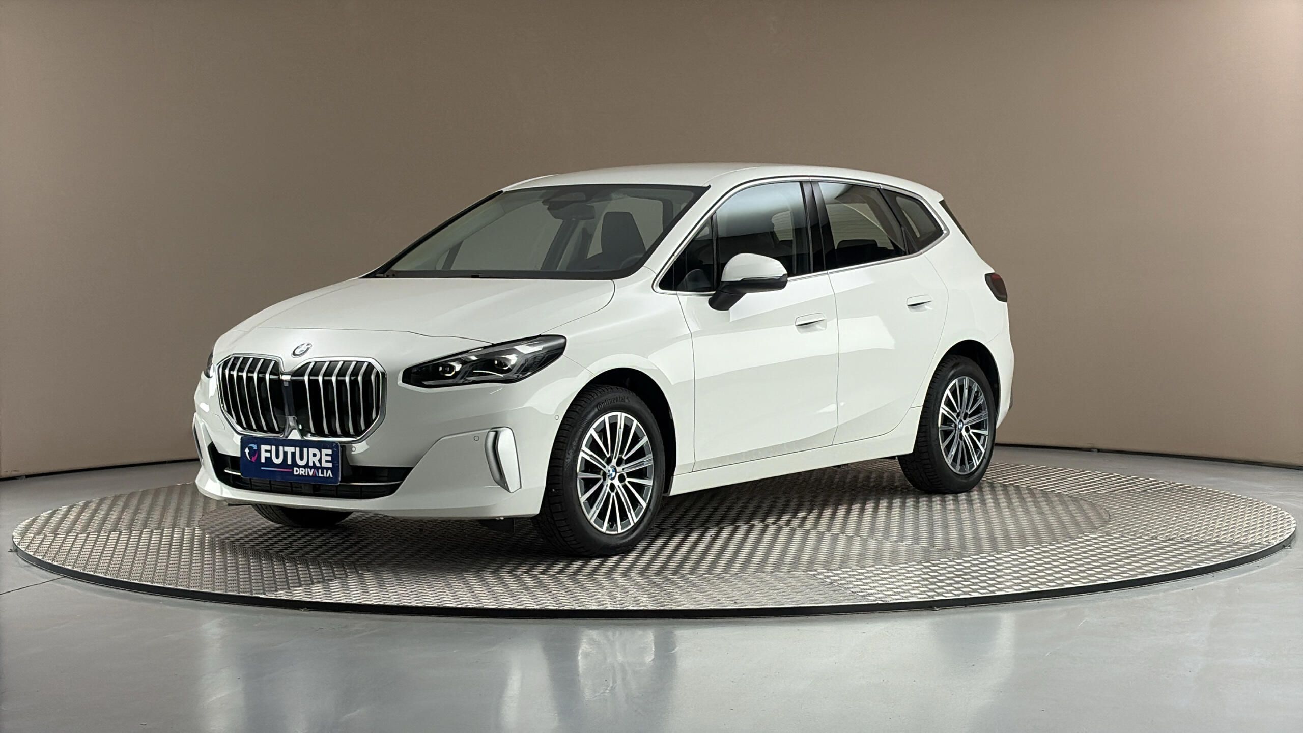 BMW Řada 2, 1.5 218i