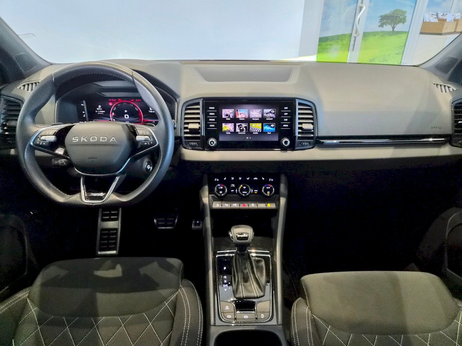 Škoda Karoq, DSG 1,5 TSI / 110 kW Sportline - fotka 5