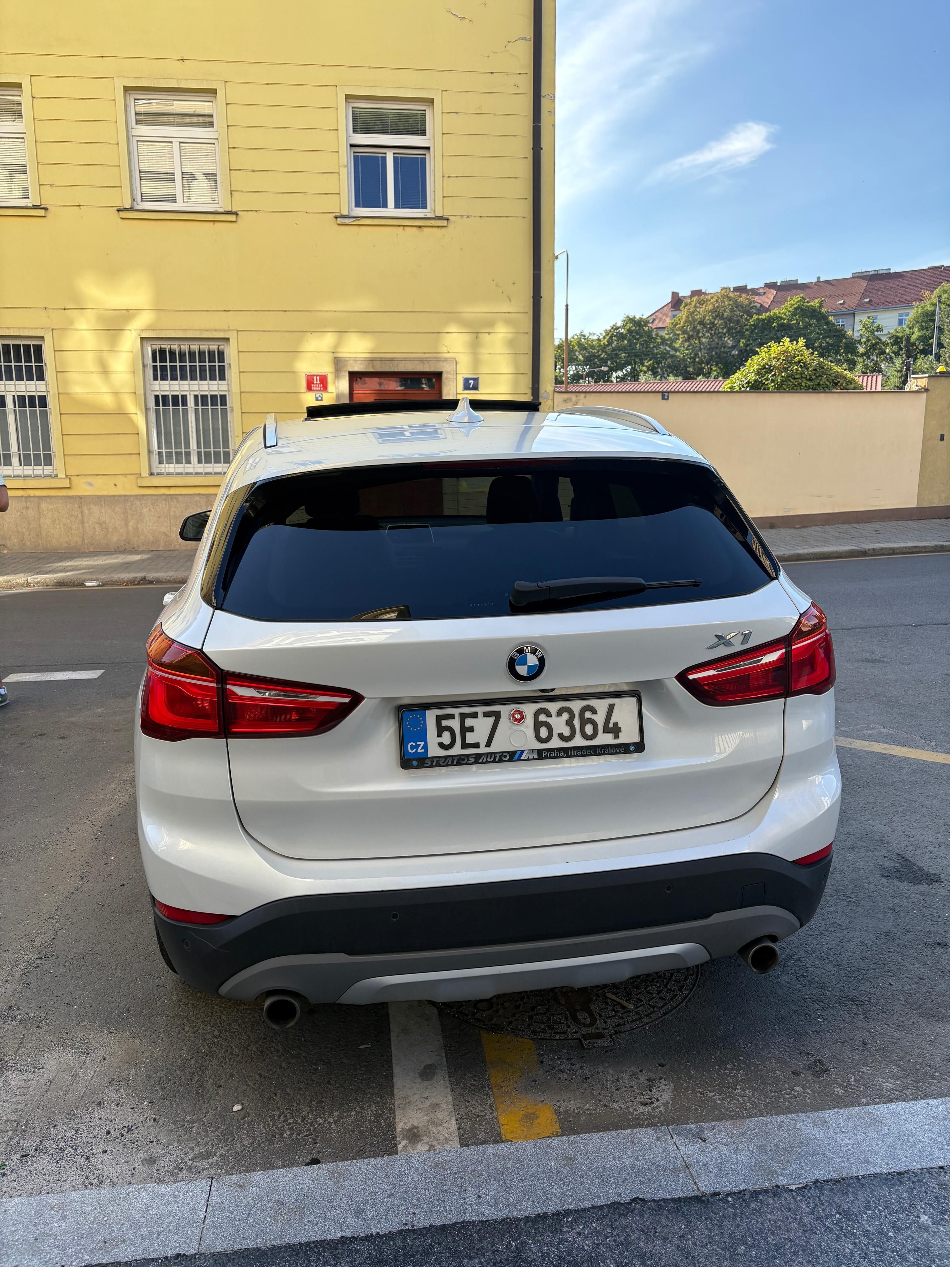BMW X1, xDrive25d, kůže, panorama, ČR - fotka 6