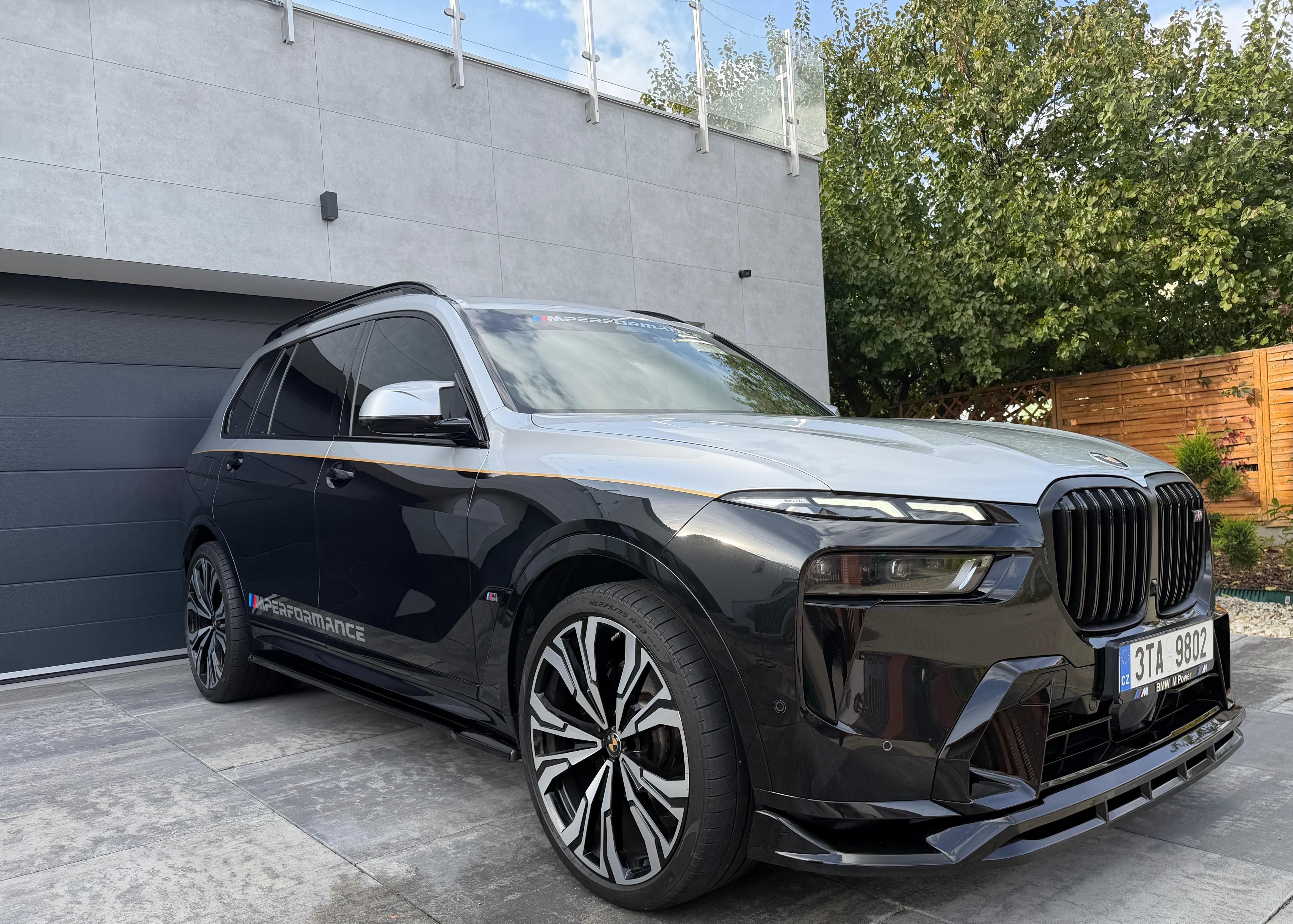 BMW X7, M60i*B&W*MASÁŽ*SKYLOUNGE*XD - fotka 4