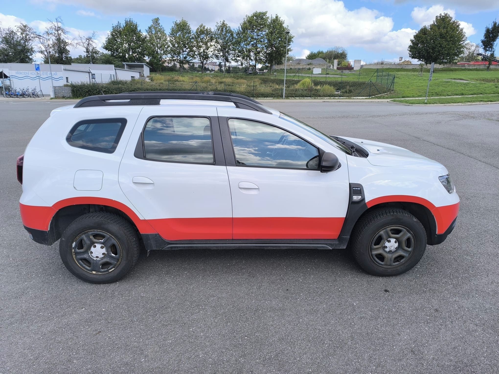 Dacia Duster, Dacia Duster 1.3 TCe 4x4 - fotka 2