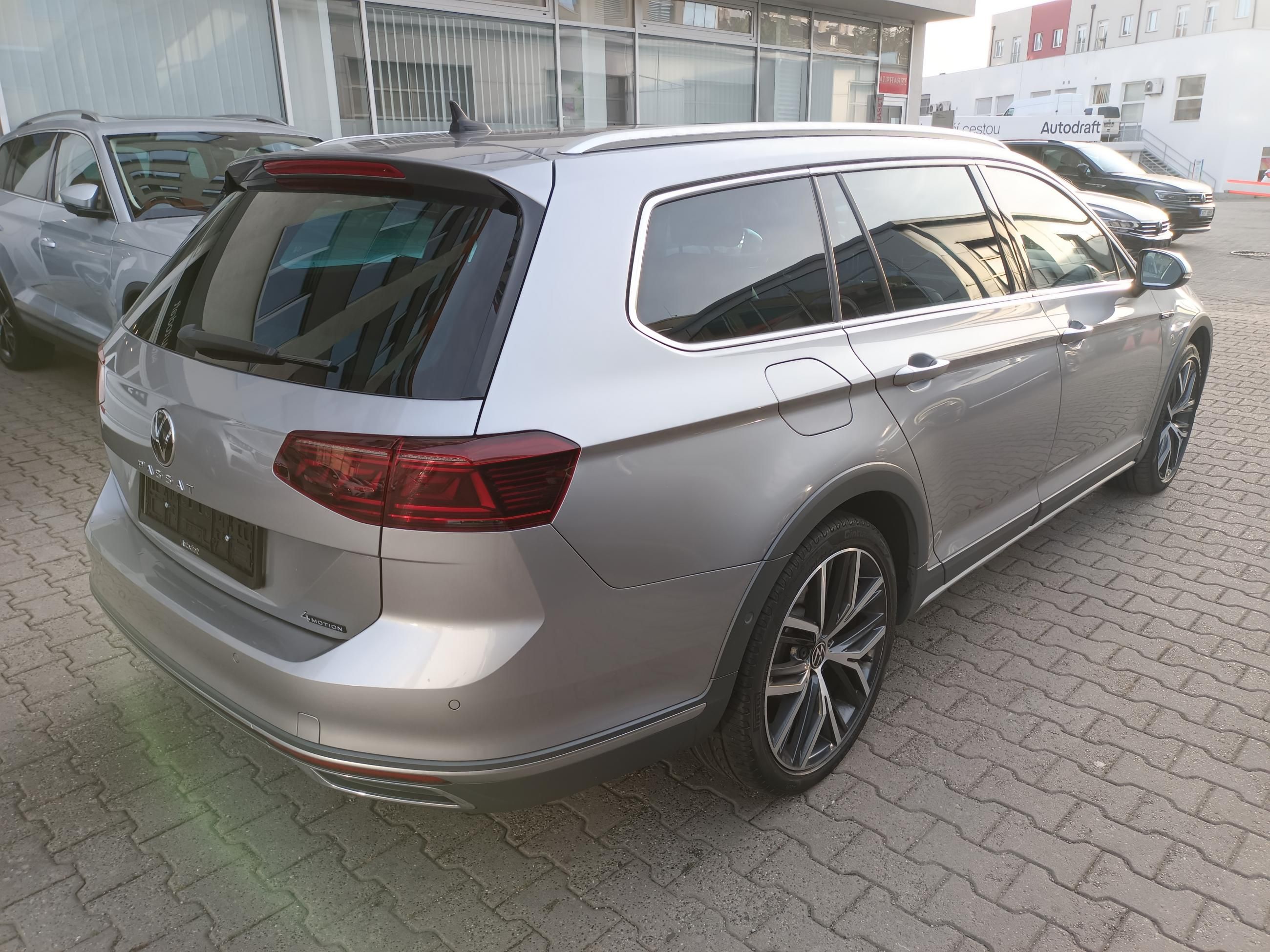 Volkswagen Passat Variant, 2.0 TDI 147kW 4x4 DSG Tažné - fotka 6