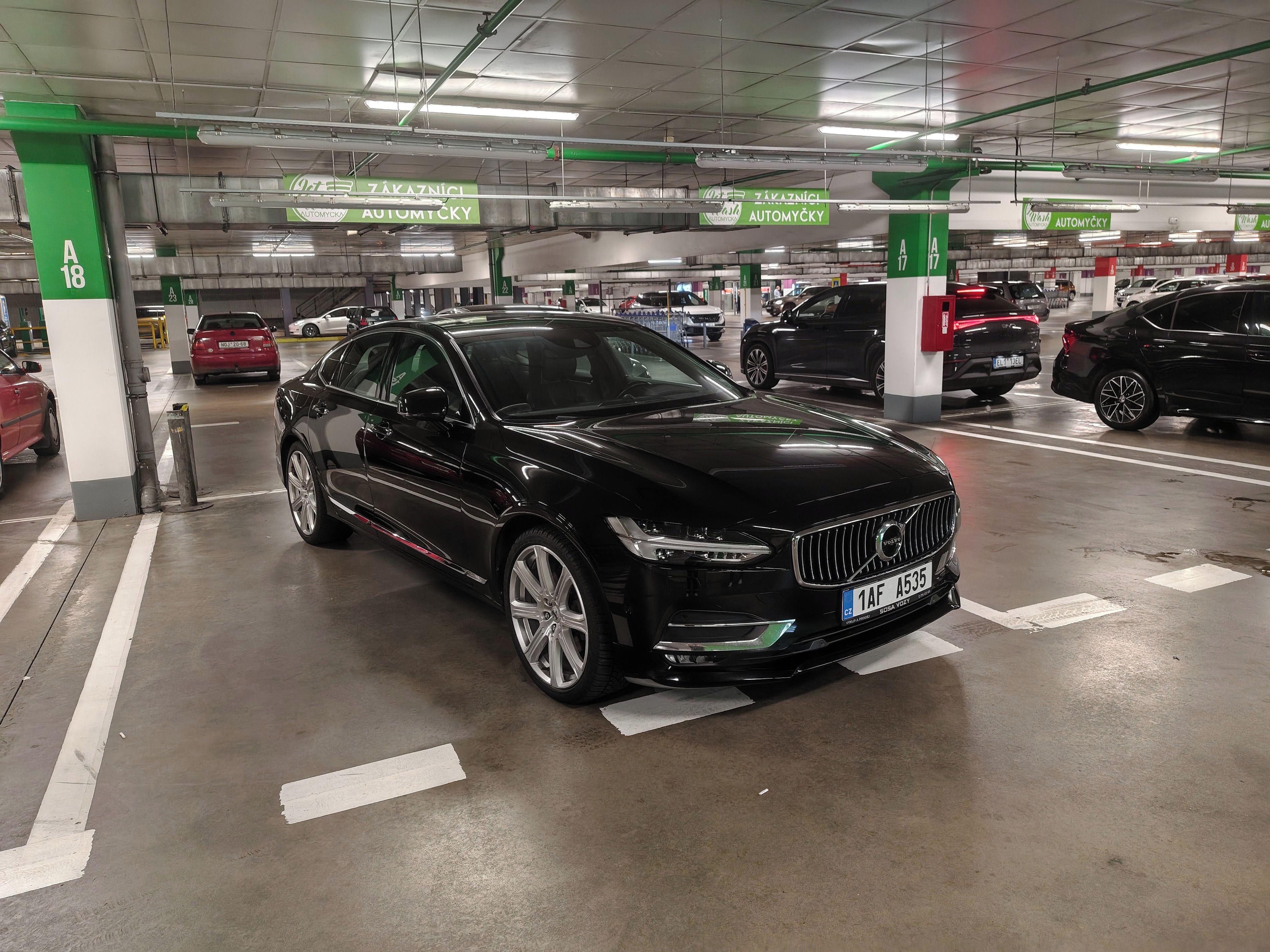 Volvo S90, Top stav. Pravidelný servis.