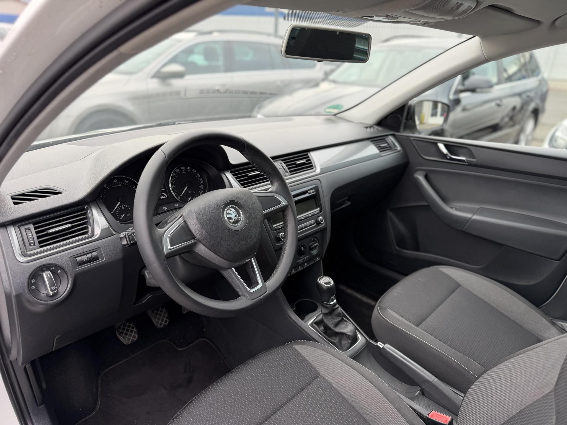 Škoda Rapid, 1.2 Tsi, 63kw, 1. Majitel - fotka 5