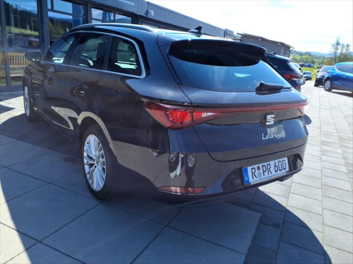 Seat Leon, 2,0 TDI TAŽNÉ KAMERA - fotka 3