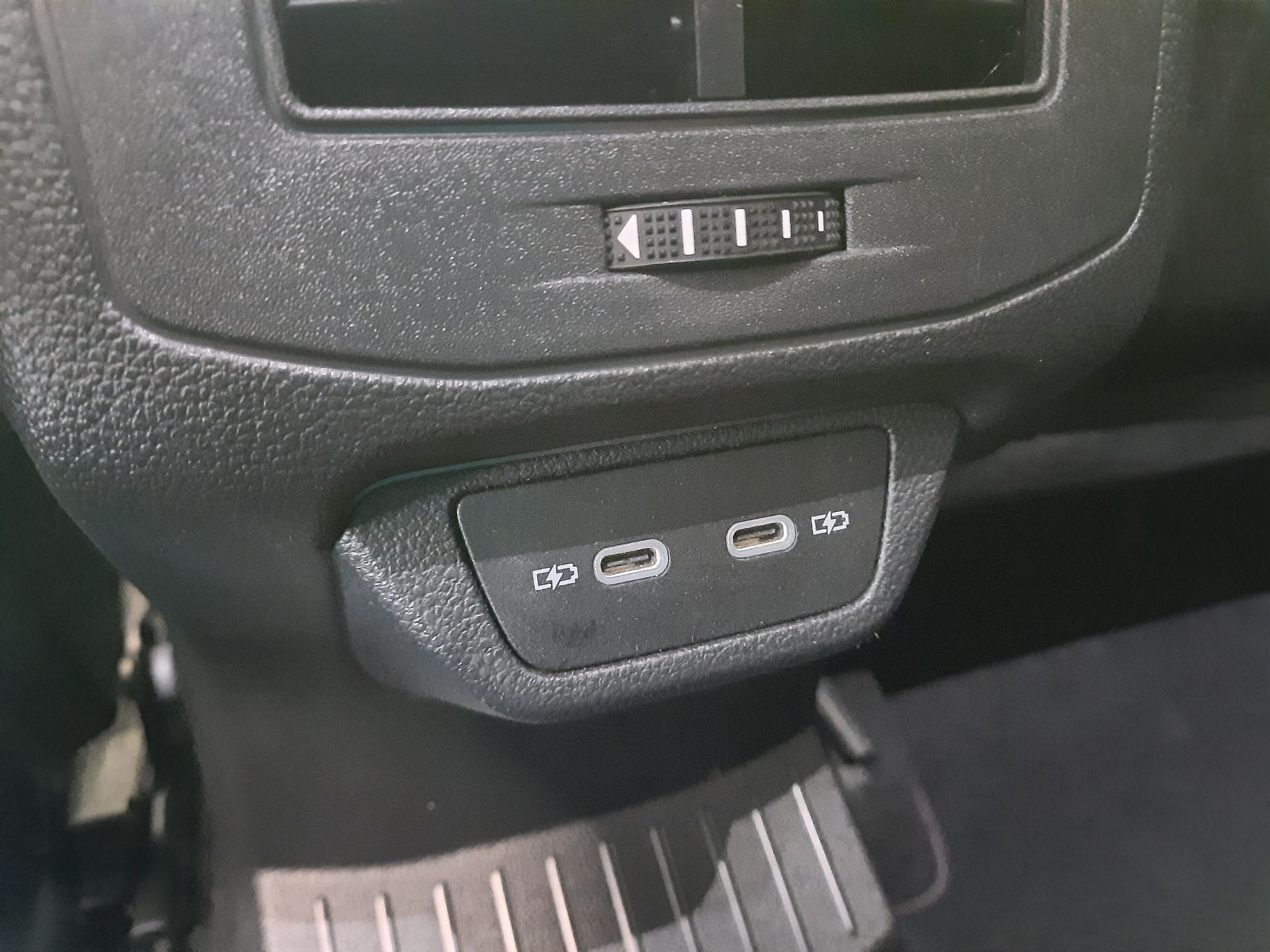 Volkswagen T-Roc, Sport 1.5 TSI (110kW/150k) - fotka 6