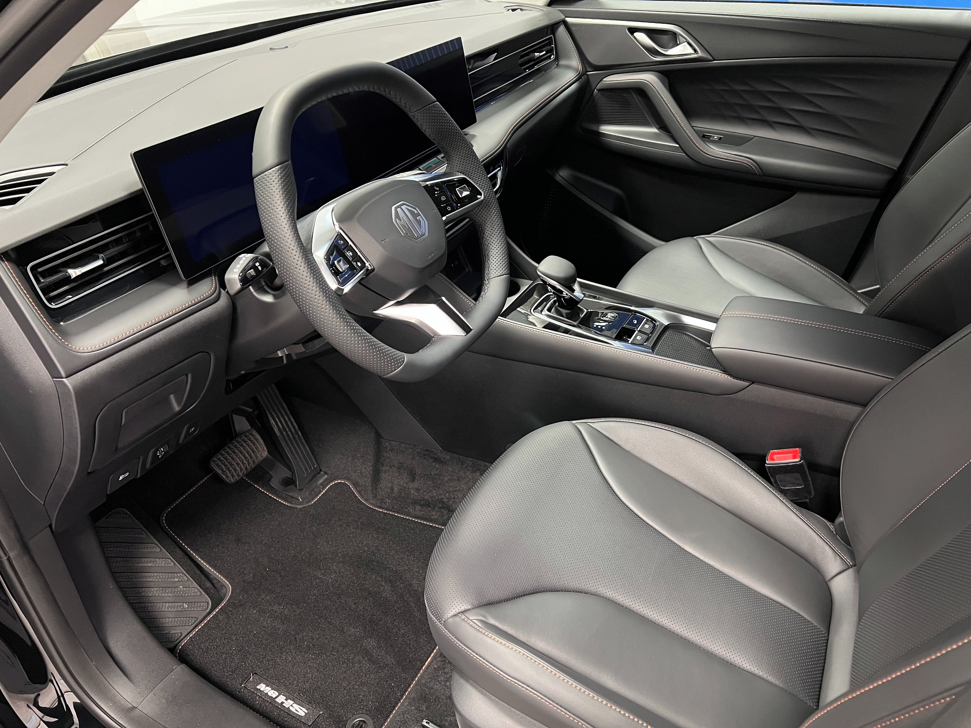 MG HS, PHEV 1.5T Exclusive AT - fotka 2