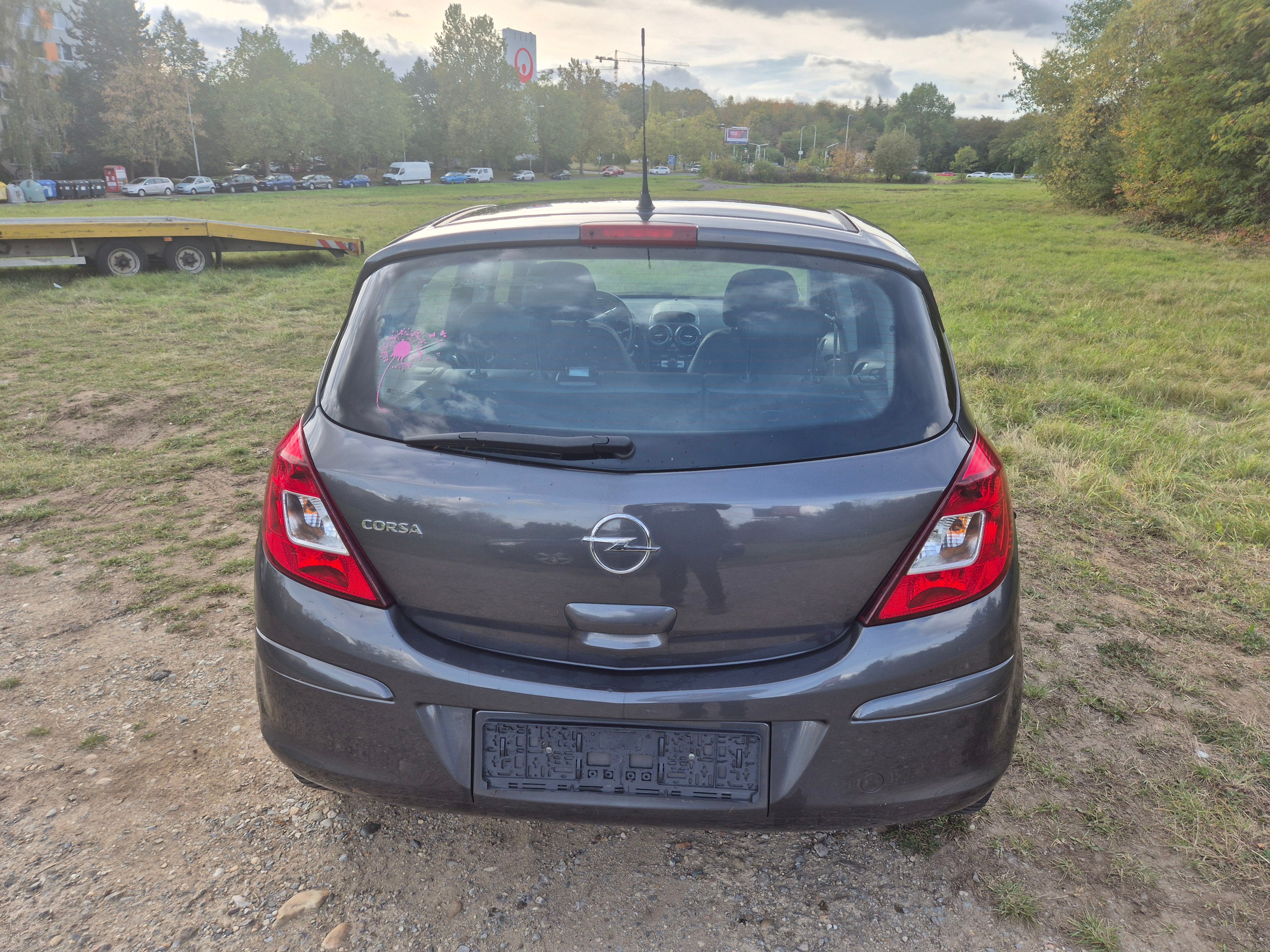 Opel Corsa, 1,4cm 74kw - fotka 4