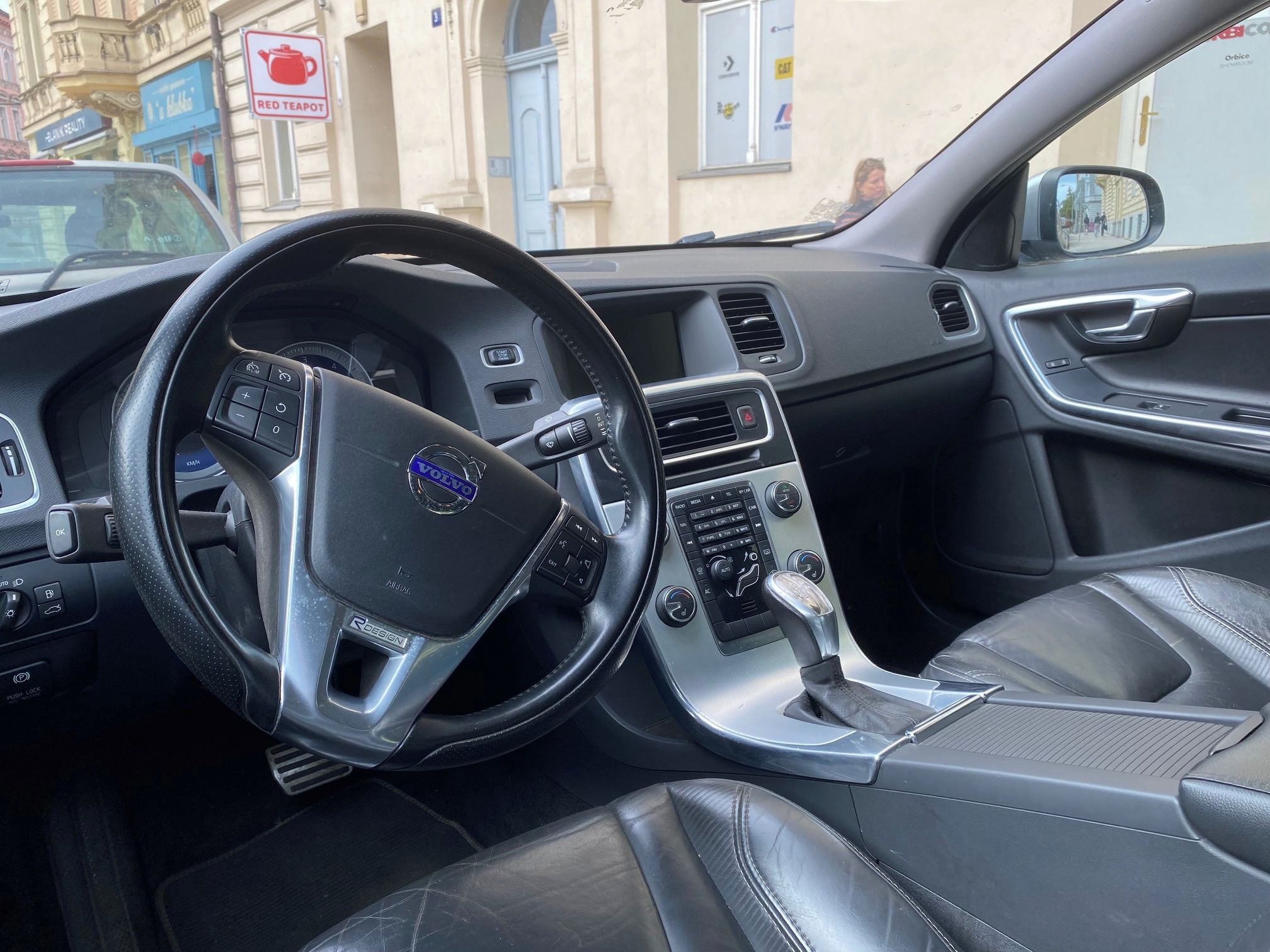 Volvo S60, R design - fotka 4