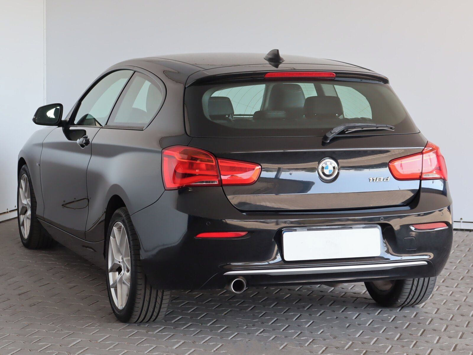 BMW Řada 1, 118d, Urban Line, Automat - fotka 4