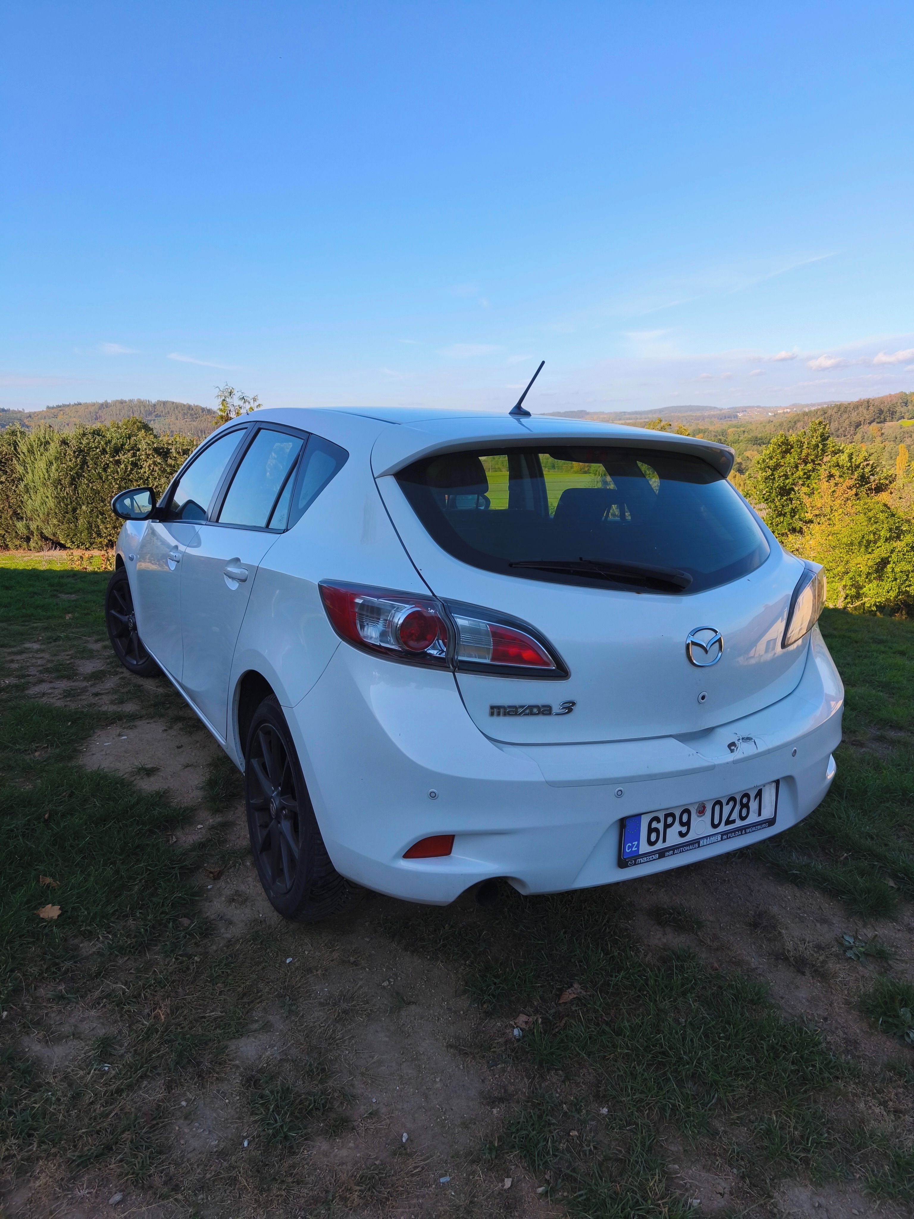 Mazda 3, 1.6 diesel 85 kW - fotka 2