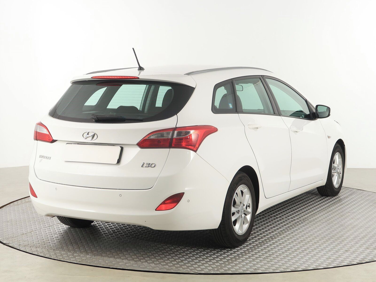 Hyundai i30, 1.6 CRDi, Comfort - fotka 5