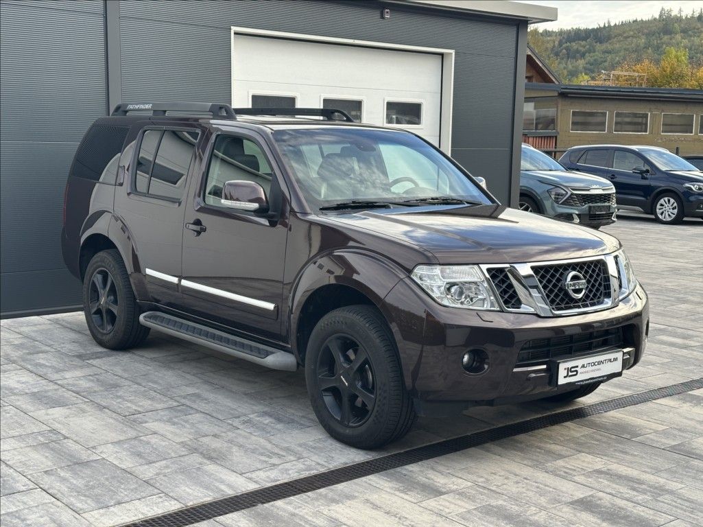 Nissan Pathfinder, 3,0DCI 231PS LE Executive 4x4 - fotka 5