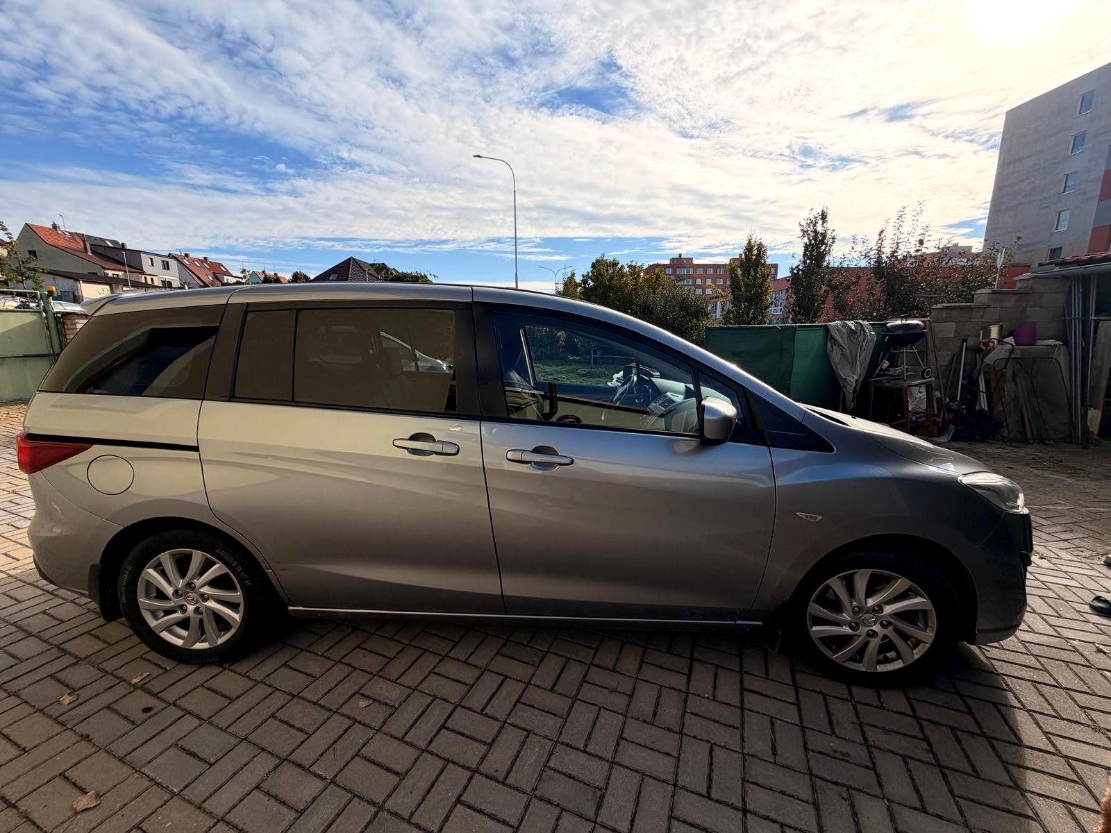 Mazda 5, 1.8 benzín, 85 kW, 7 míst - fotka 3