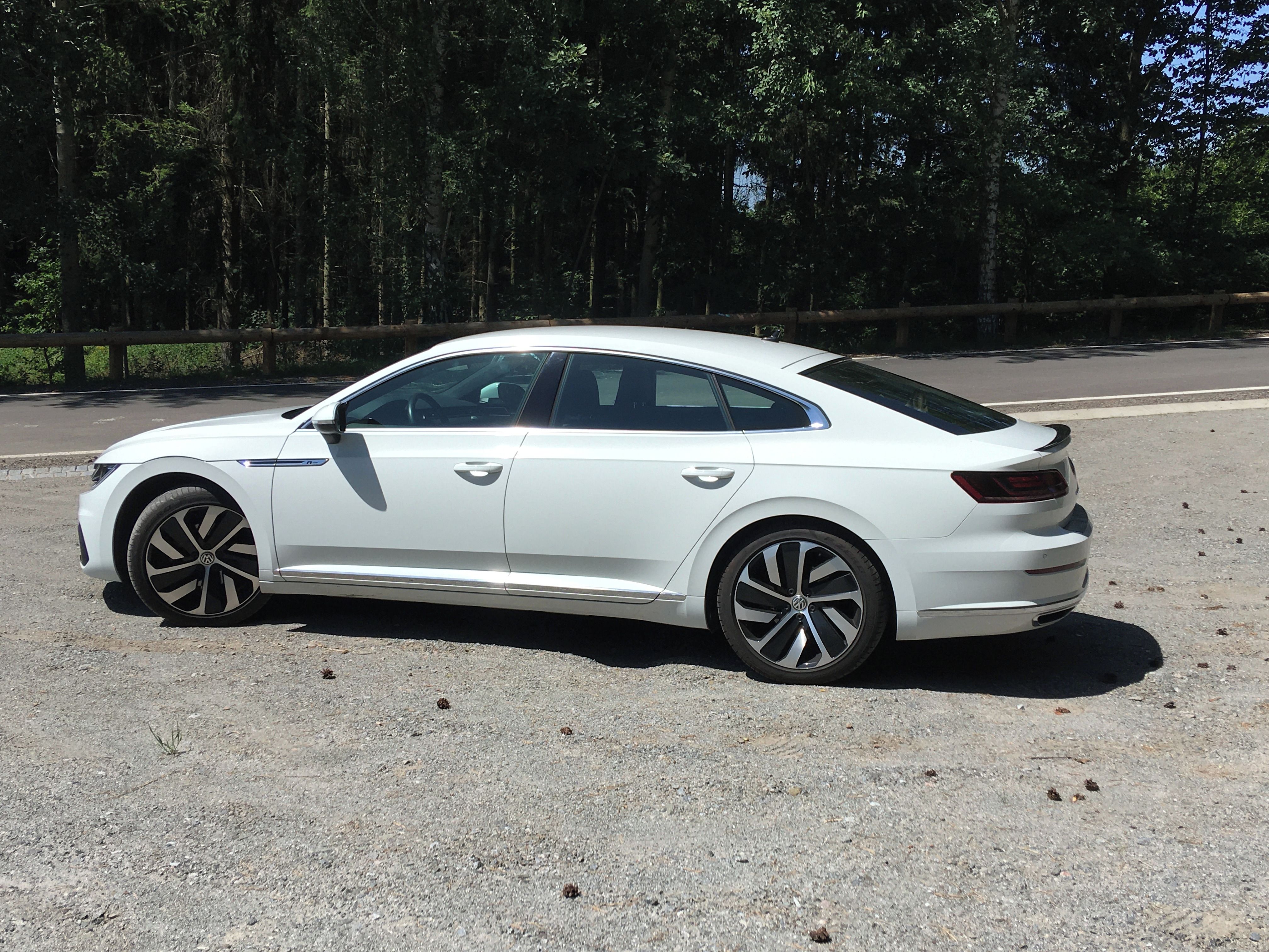 Volkswagen Arteon, VW Arteon 2.0 TDi R-Line - fotka 4