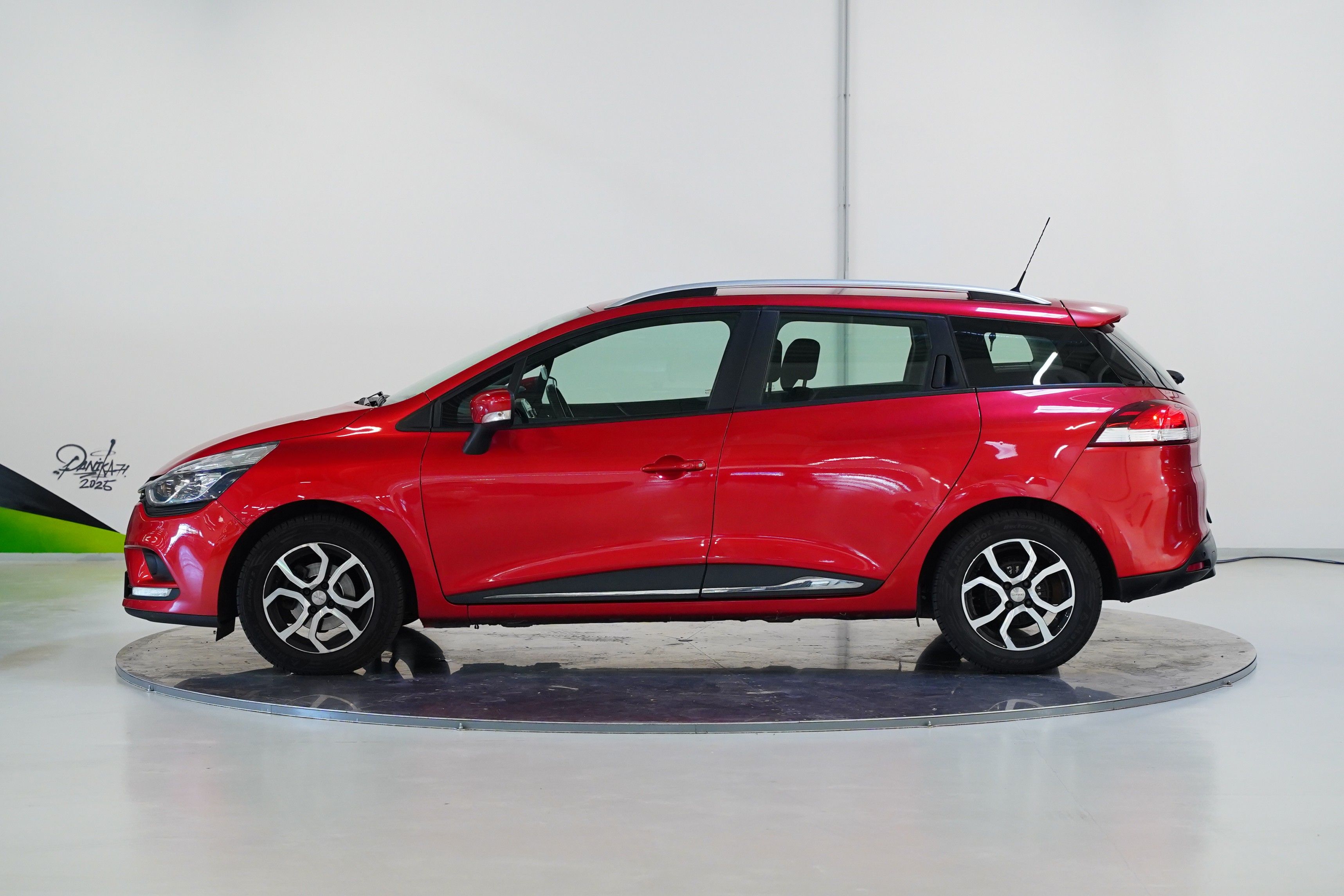 Renault Clio, 1.2 16V 54 kW - fotka 3
