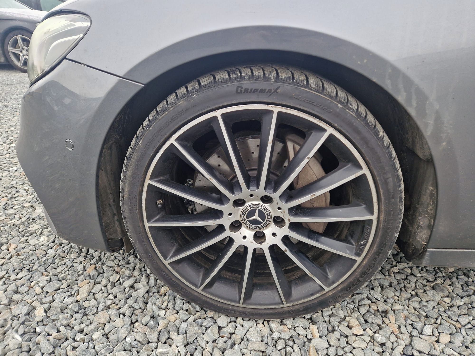 Mercedes-Benz Třídy E, Mercedes BENZ E220d 4Matic - fotka 6