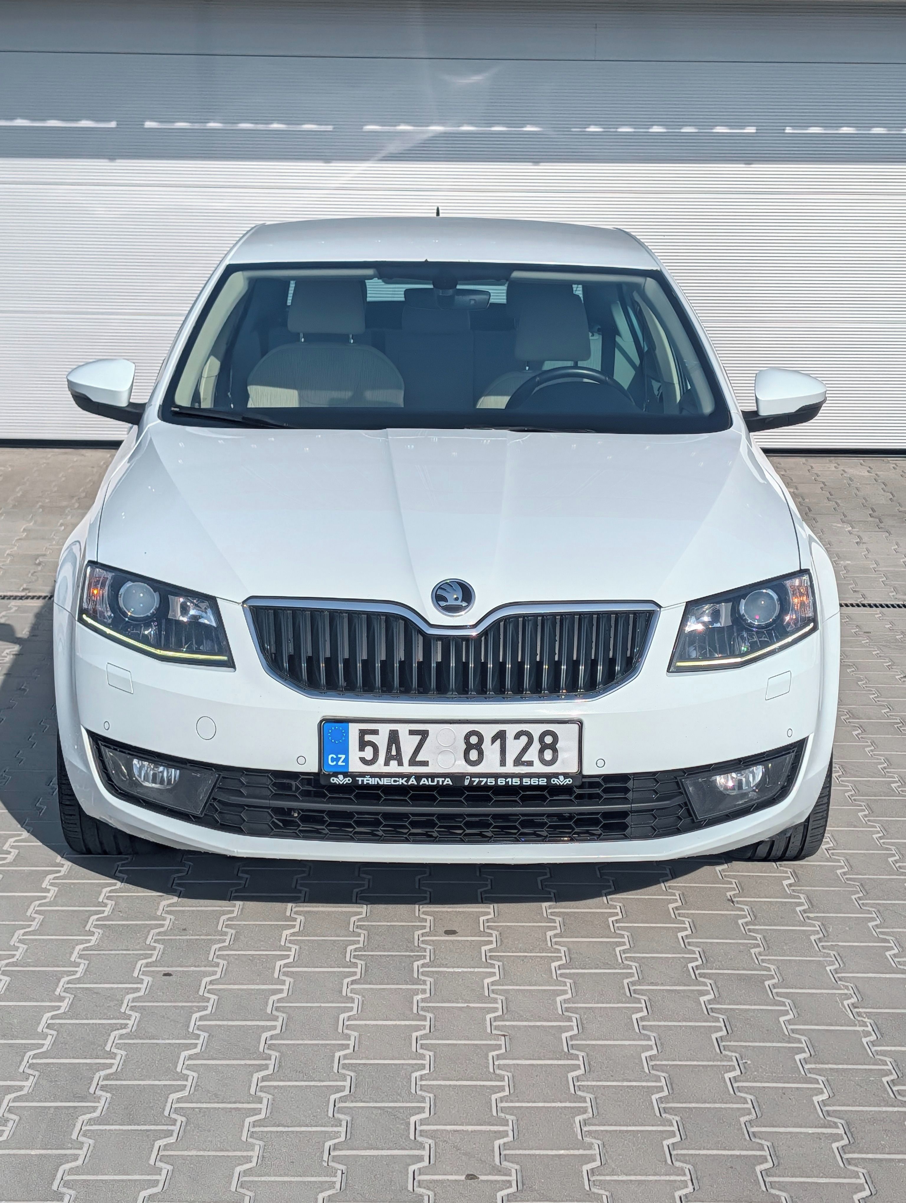 Škoda Octavia, 1.6 TDI, velmi pěkný stav - fotka 5
