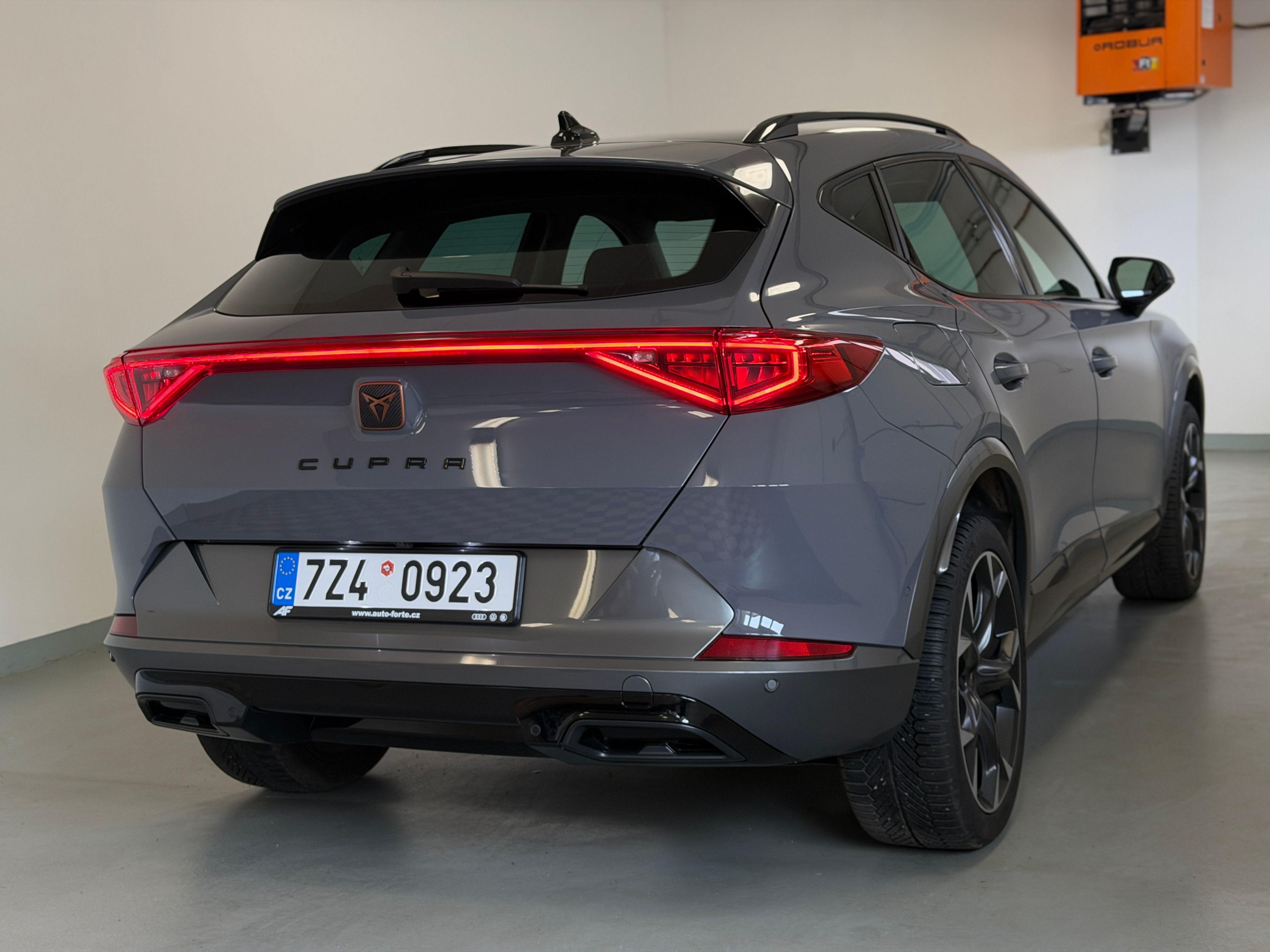 Cupra Formentor, 1,5TSI 110KW DSG 1 Maj ZÁRUKA - fotka 5