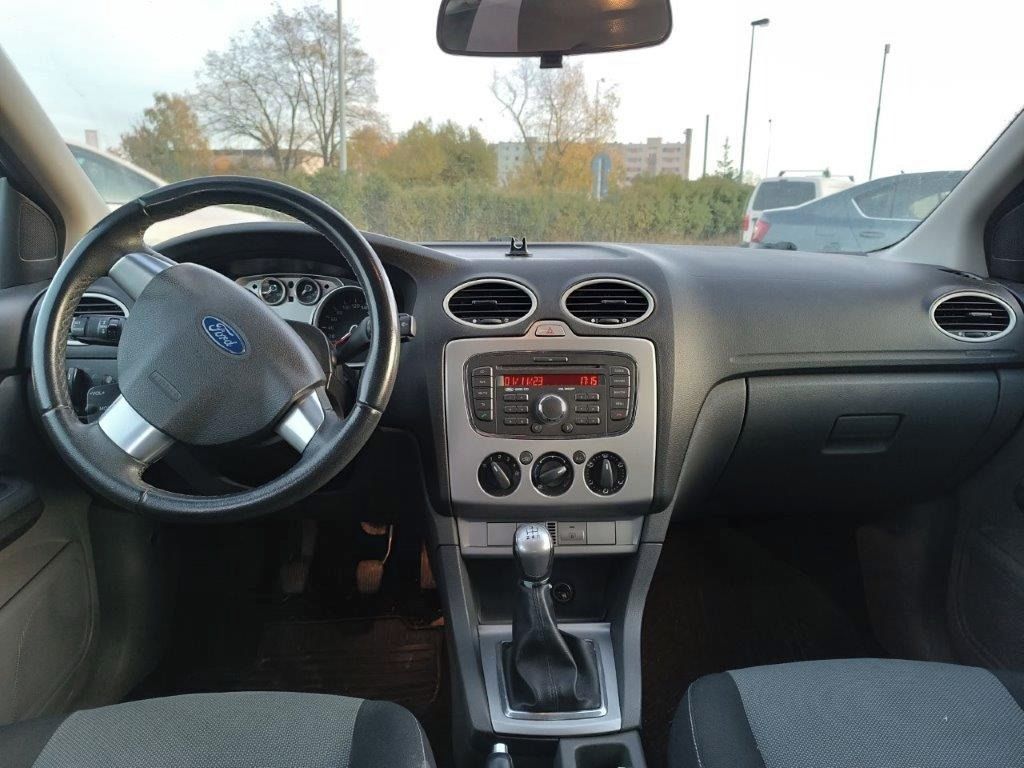 Ford Focus, 1.6 / 74kW - fotka 6