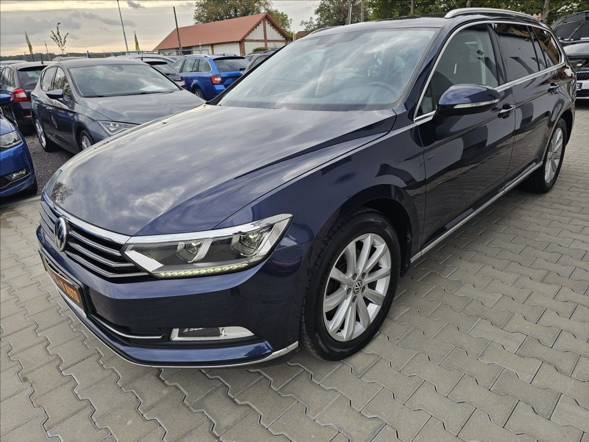 Volkswagen Passat, B8 2,0 TDi 110KW Highline - fotka 3