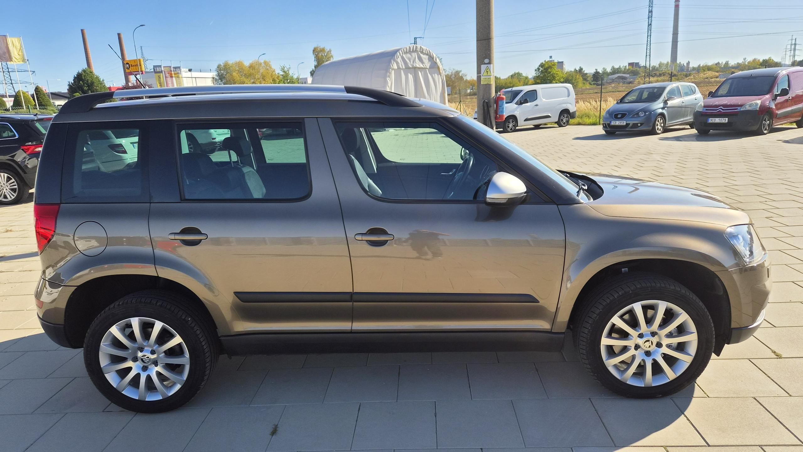 Škoda Yeti, 2,0TDi 4x4 DSG 125KW TOP! - fotka 4