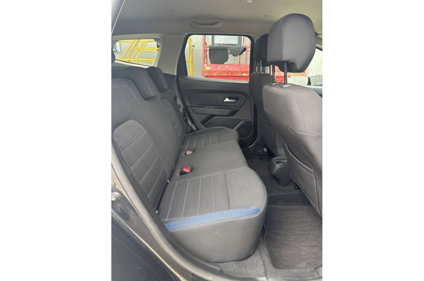 Dacia Duster, 1.5 Blue dCi Celebration 4WD - fotka 6