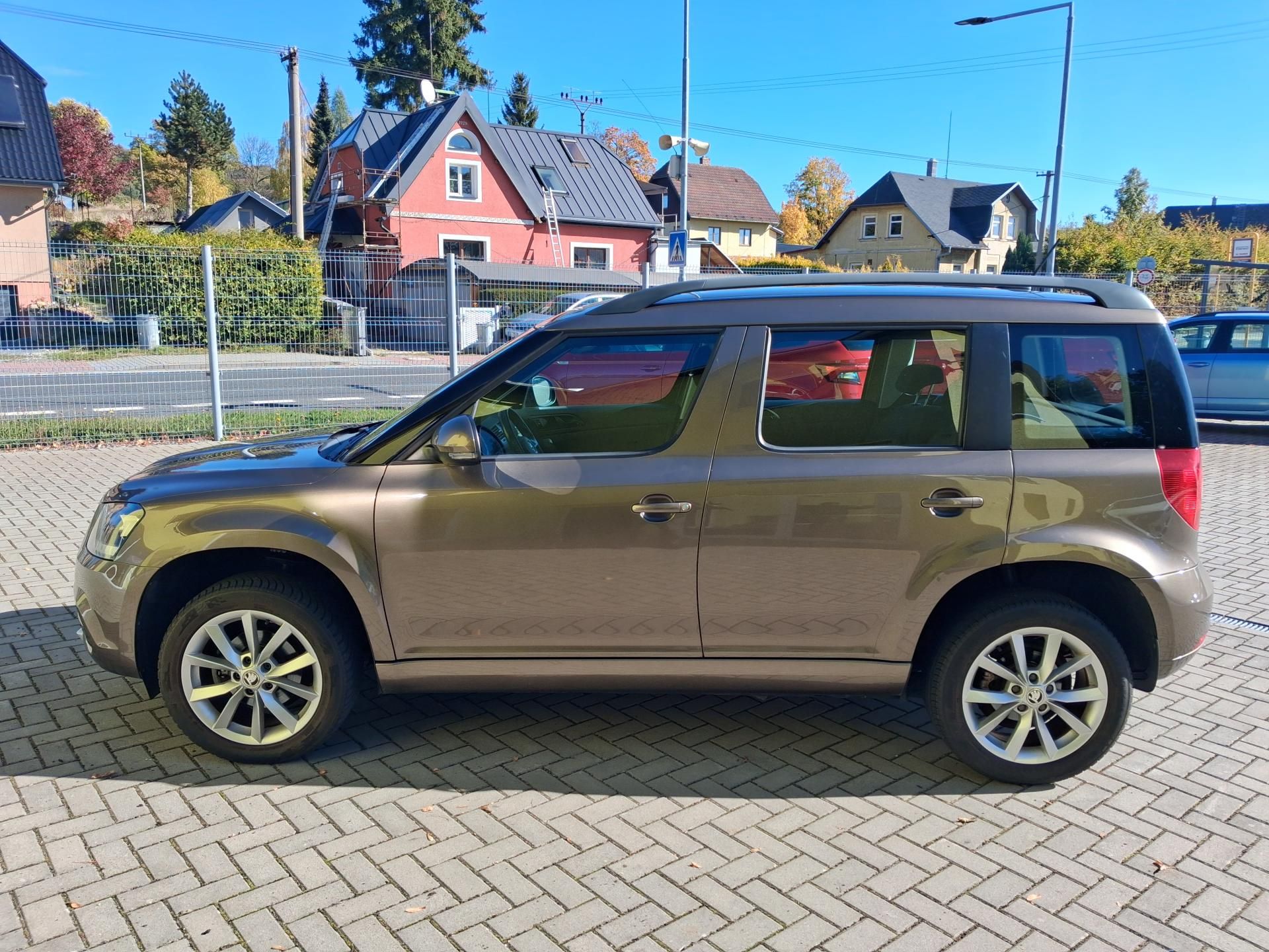 Škoda Yeti, 1,2TSi DSG NAVI BEZ KOROZE! - fotka 4